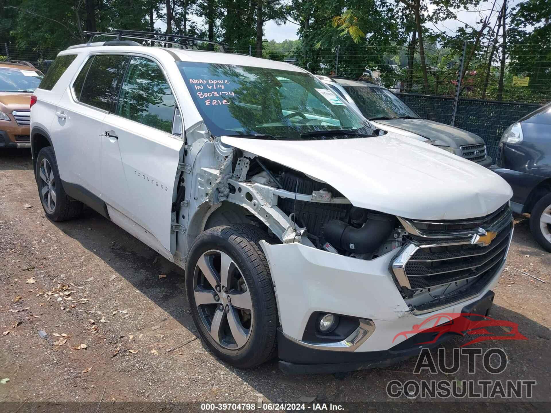 CHEVROLET TRAVERSE 2018 - 1GNERHKW4JJ128191