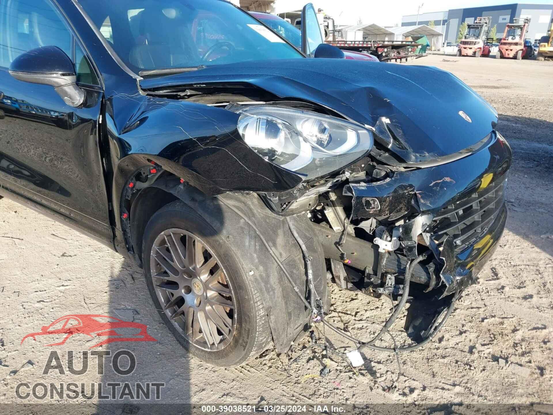 PORSCHE CAYENNE 2017 - WP1AA2A27HKA80277