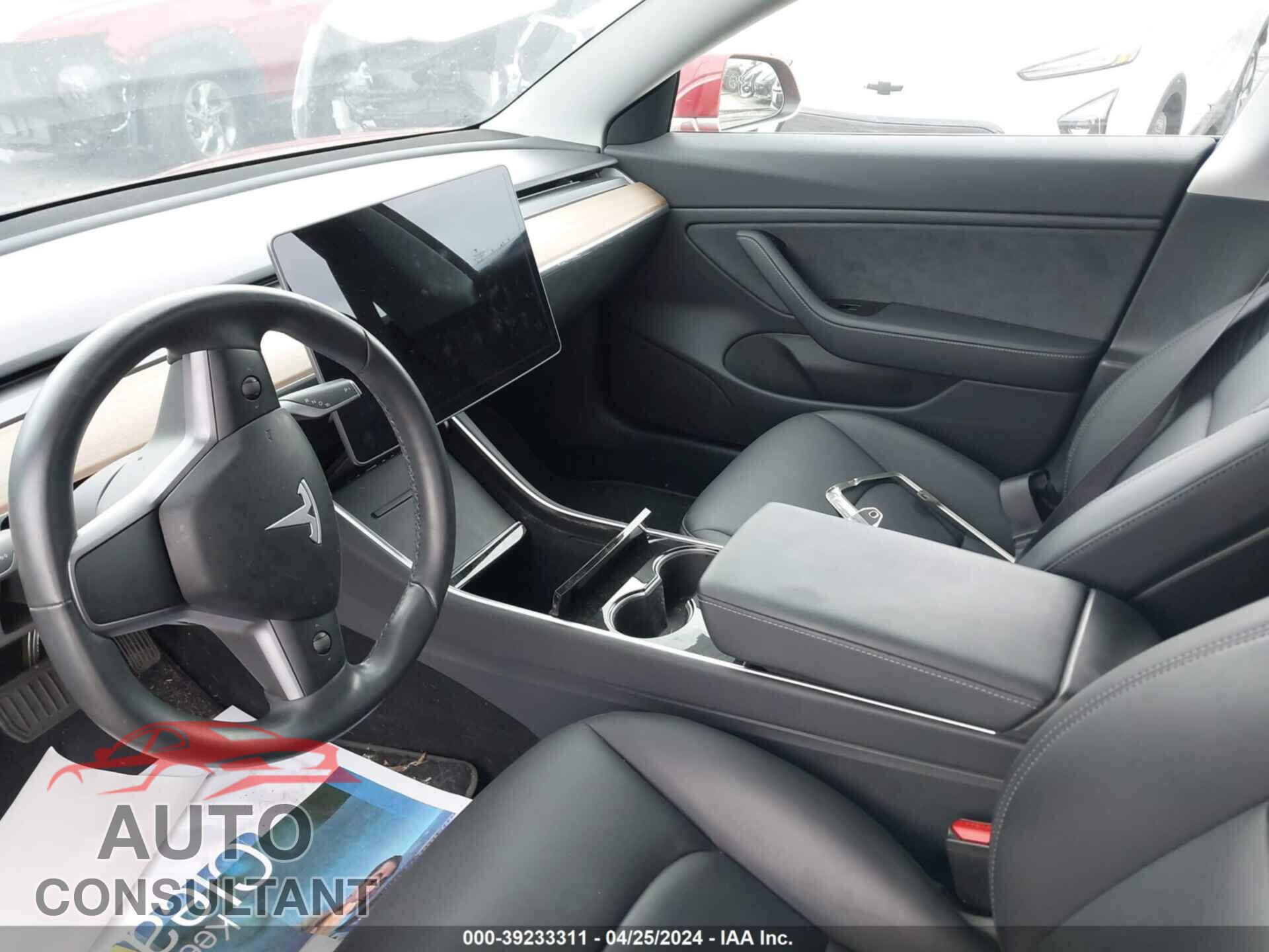 TESLA MODEL 3 2018 - 5YJ3E1EA0JF040510