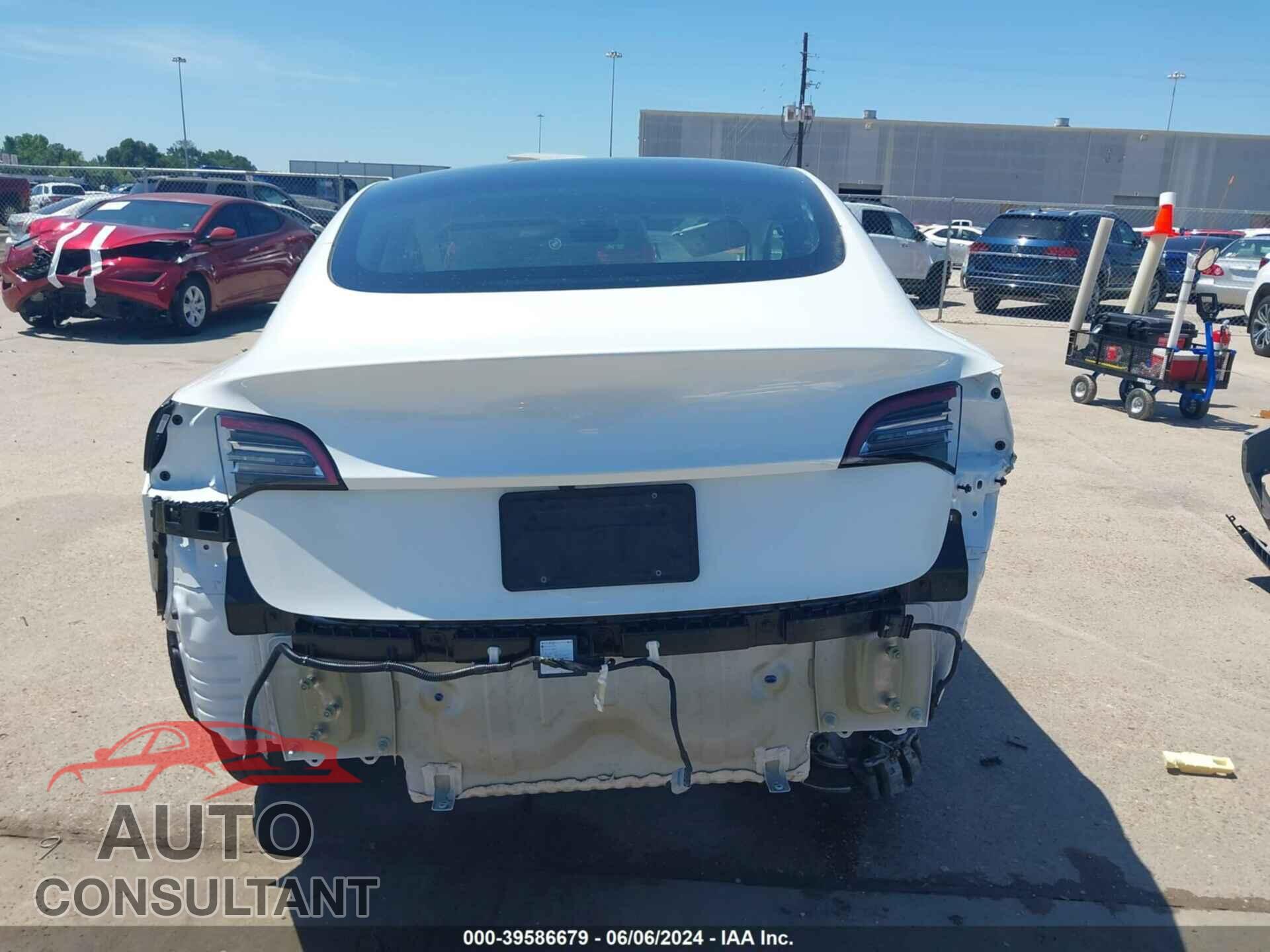 TESLA MODEL 3 2023 - 5YJ3E1EA5PF424405