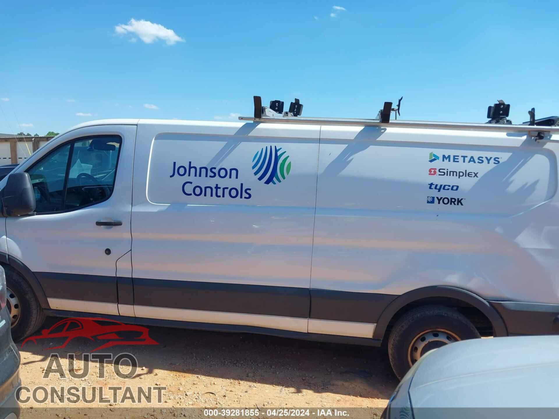 FORD TRANSIT-150 2017 - 1FTYE2YM9HKB55461