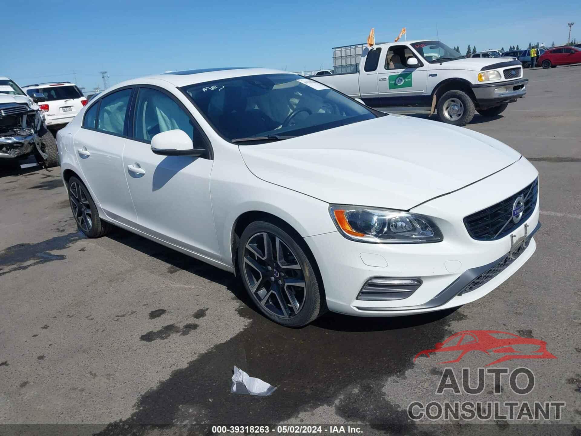 VOLVO S60 2018 - YV126MFL6J2453684