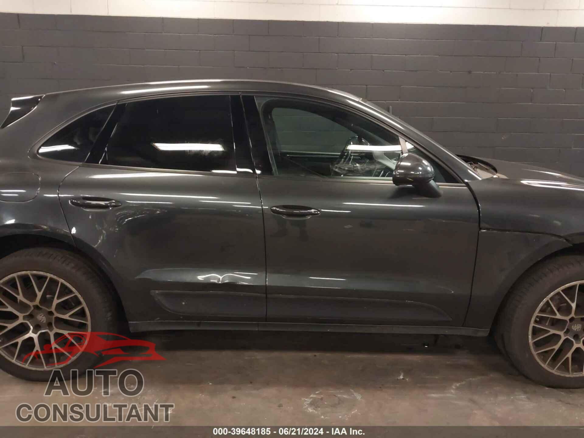 PORSCHE MACAN 2017 - WP1AA2A52HLB02173