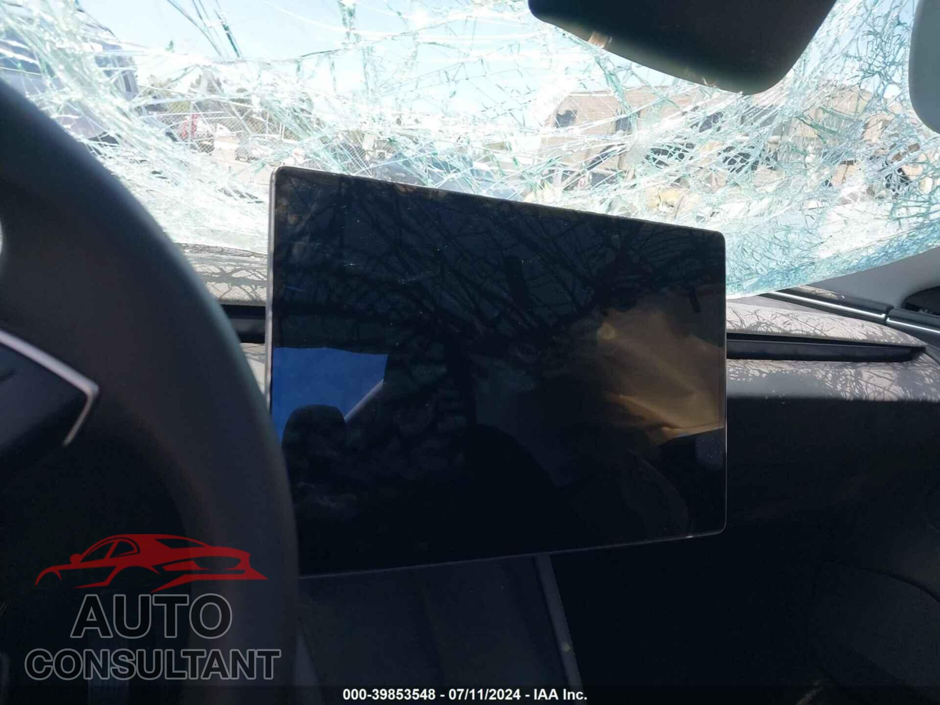 TESLA MODEL 3 2024 - 5YJ3E1EB7RF729092