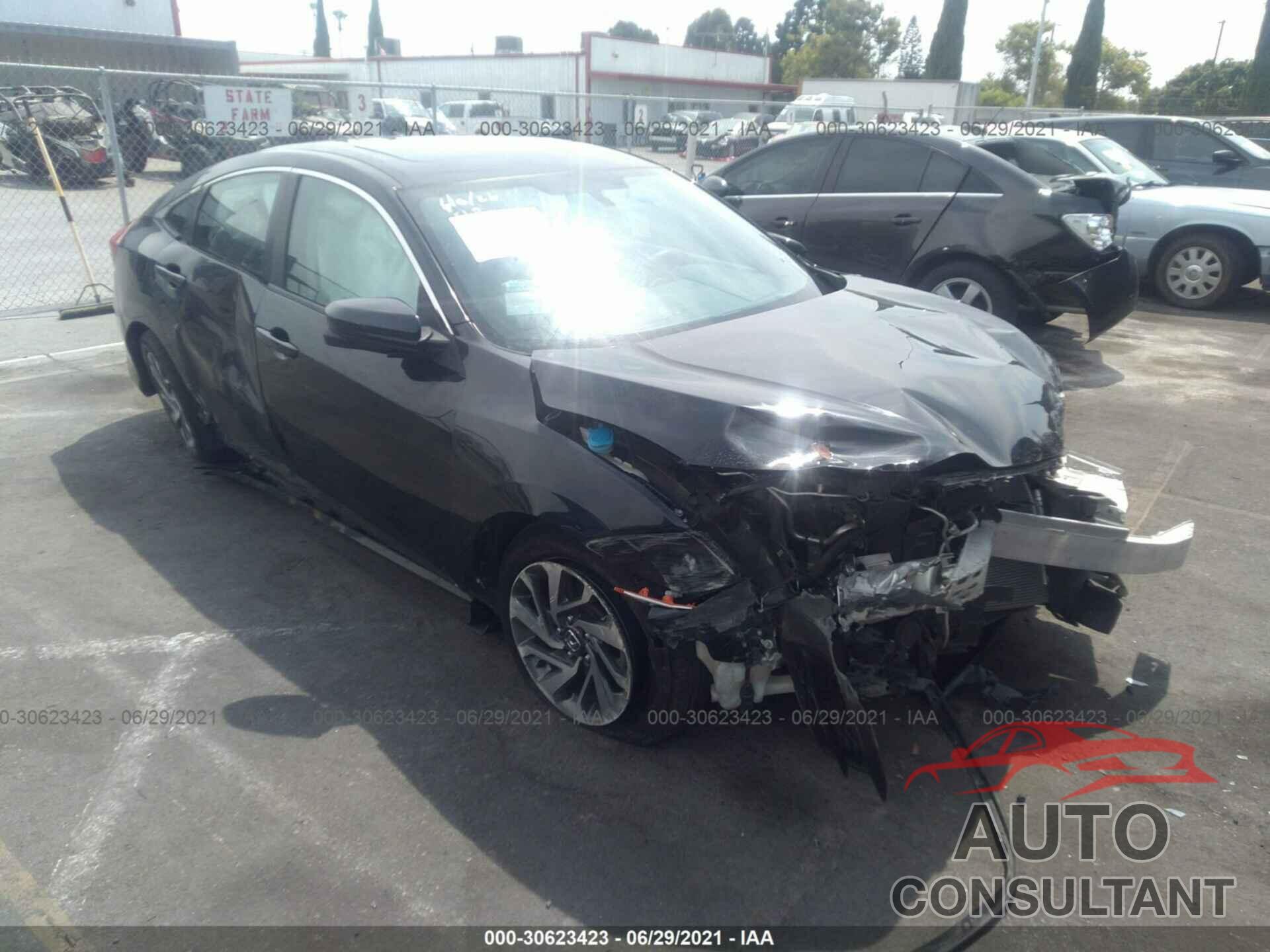 HONDA CIVIC SEDAN 2018 - 2HGFC2F77JH518901