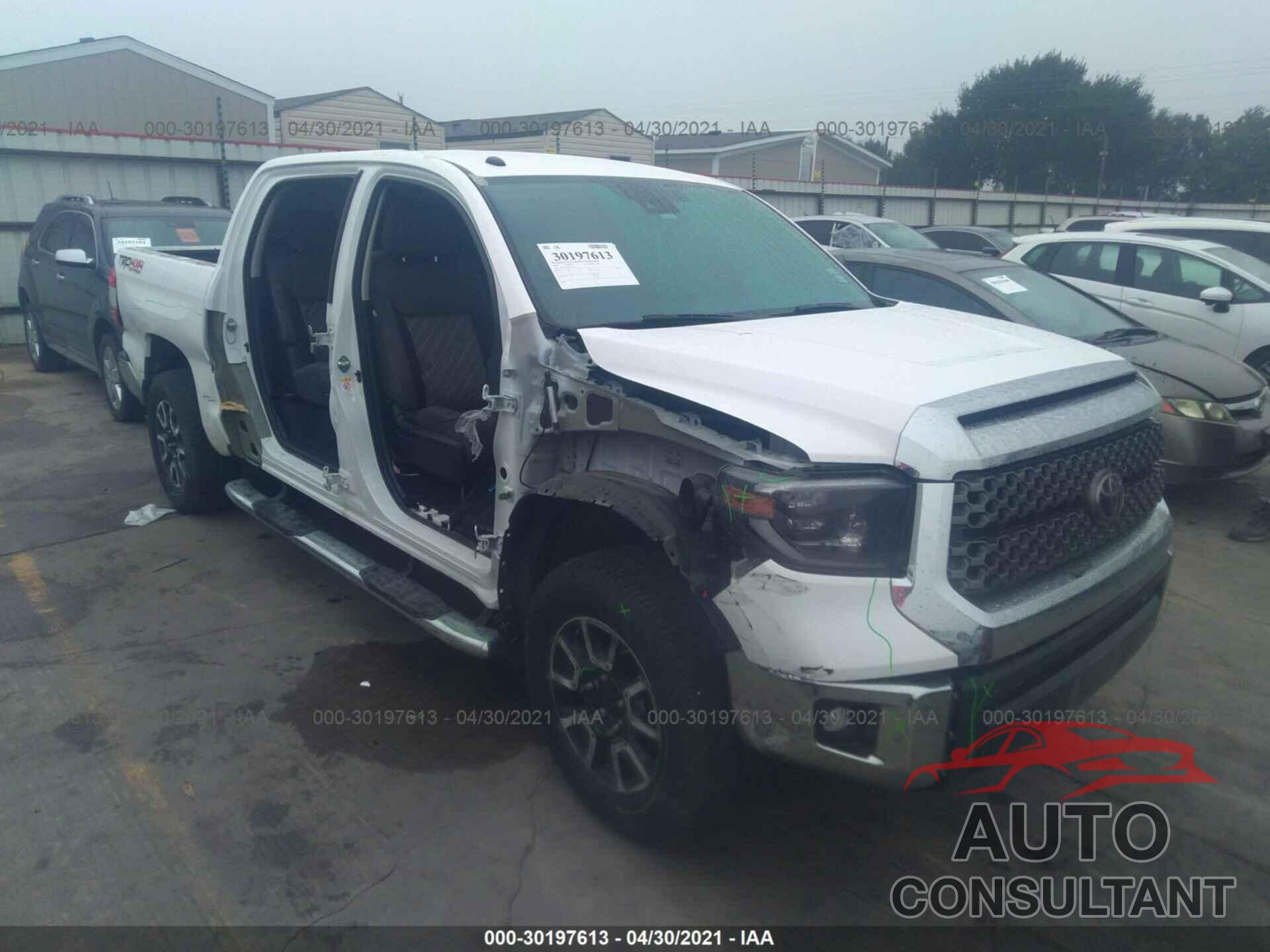 TOYOTA TUNDRA 4WD 2019 - 5TFDW5F10KX797566