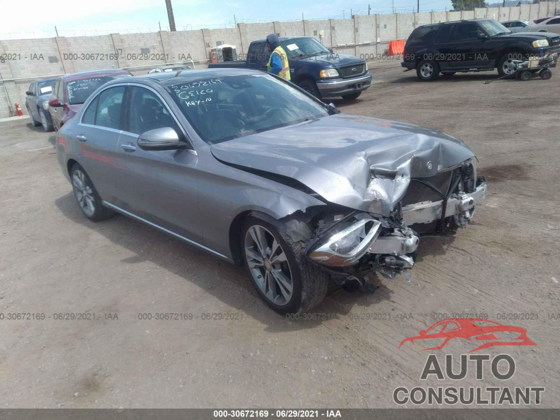 MERCEDES-BENZ C-CLASS 2016 - 55SWF4JB8GU125788