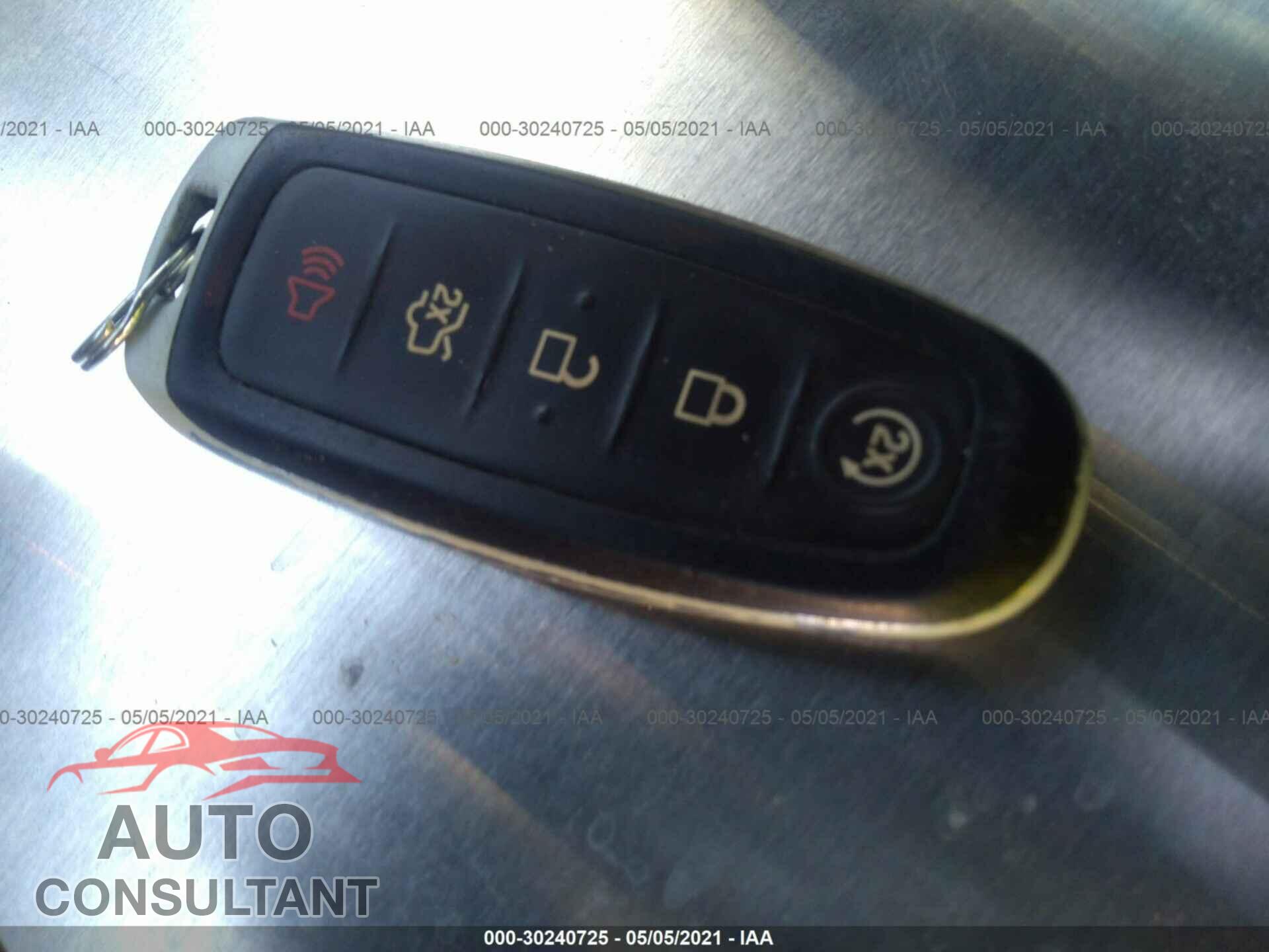 FORD TAURUS 2017 - 1FAHP2E92HG142926