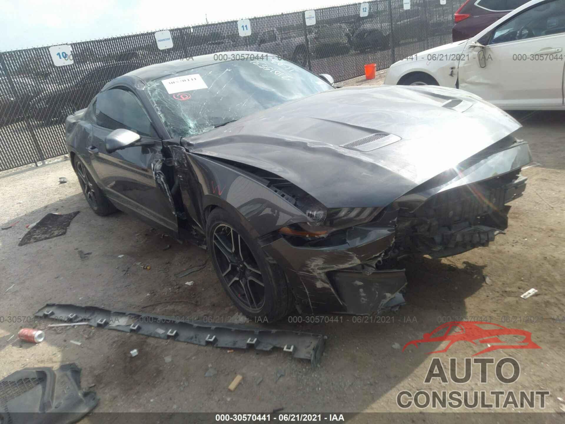FORD MUSTANG 2018 - 1FA6P8TH6J5137847
