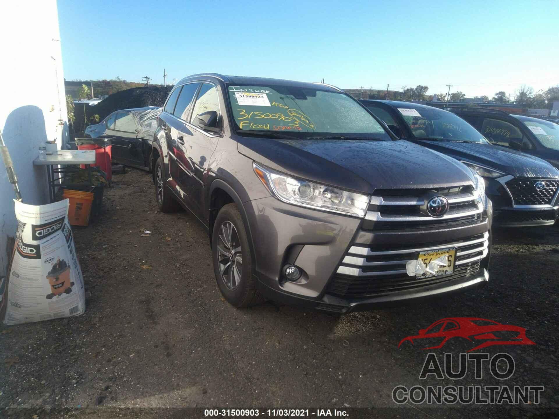 TOYOTA HIGHLANDER 2019 - 5TDJZRFH2KS624734