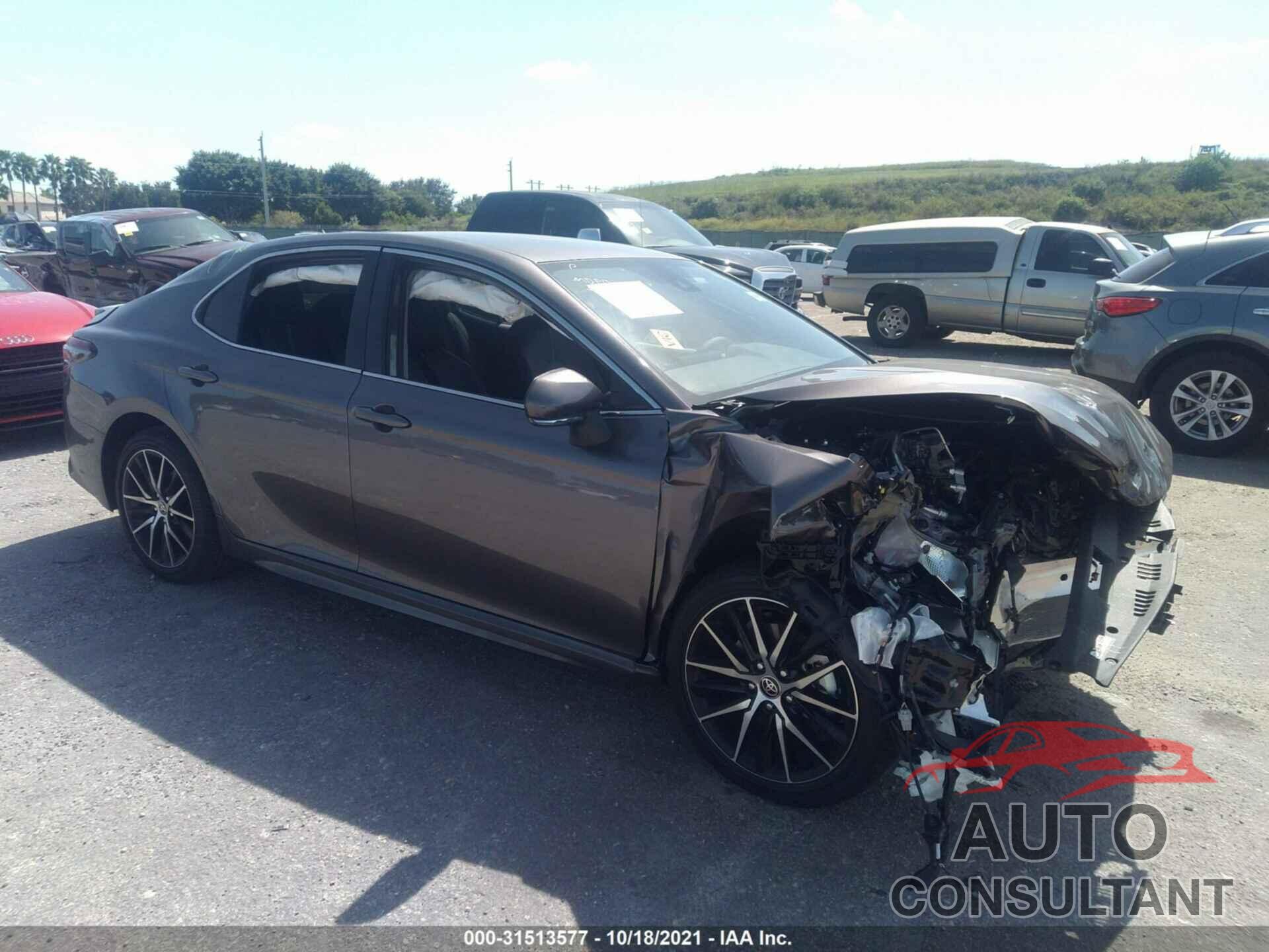 TOYOTA CAMRY 2022 - 4T1G11AK2NU621172