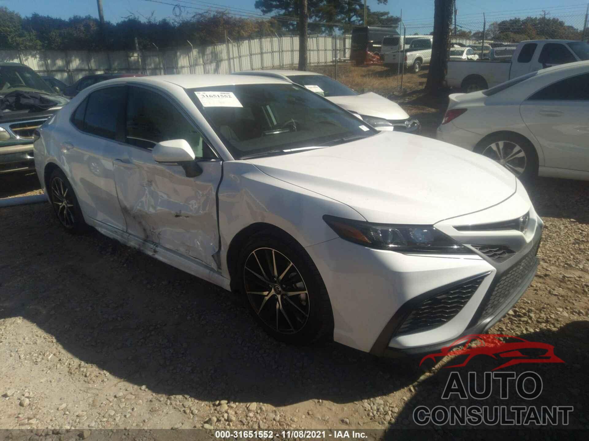 TOYOTA CAMRY 2021 - 4T1T11AKXMU579007