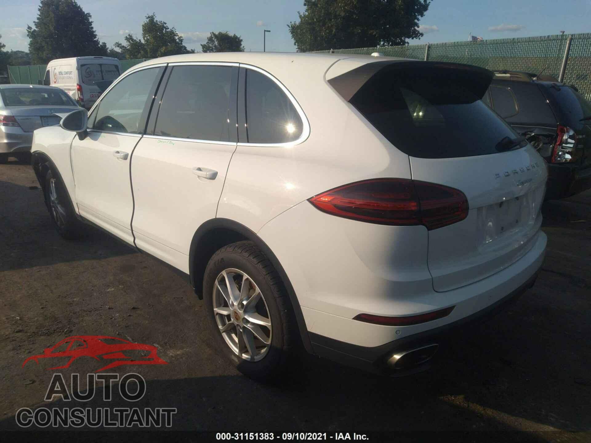 PORSCHE CAYENNE 2016 - WP1AA2A23GKA13044