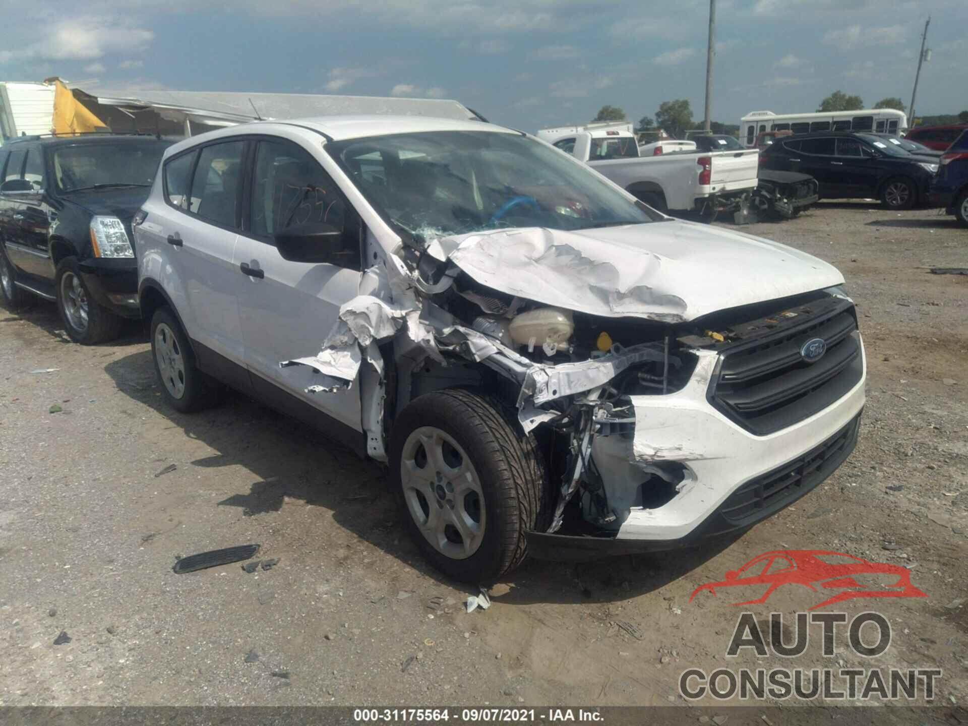 FORD ESCAPE 2017 - 1FMCU0F77HUD56208