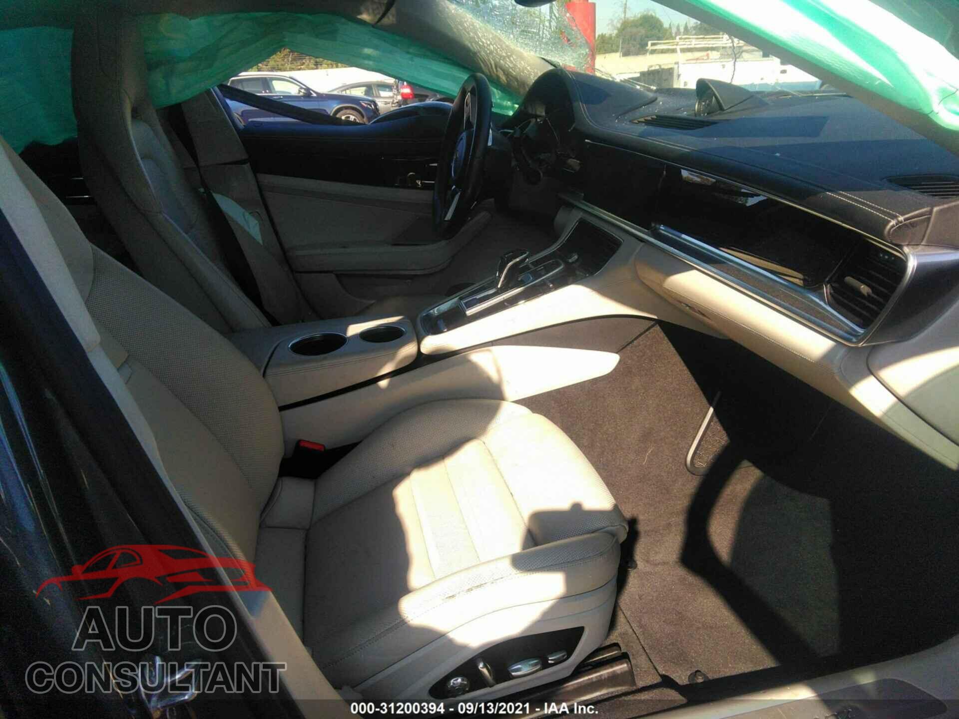 PORSCHE PANAMERA 2017 - WP0AA2A74HL100735