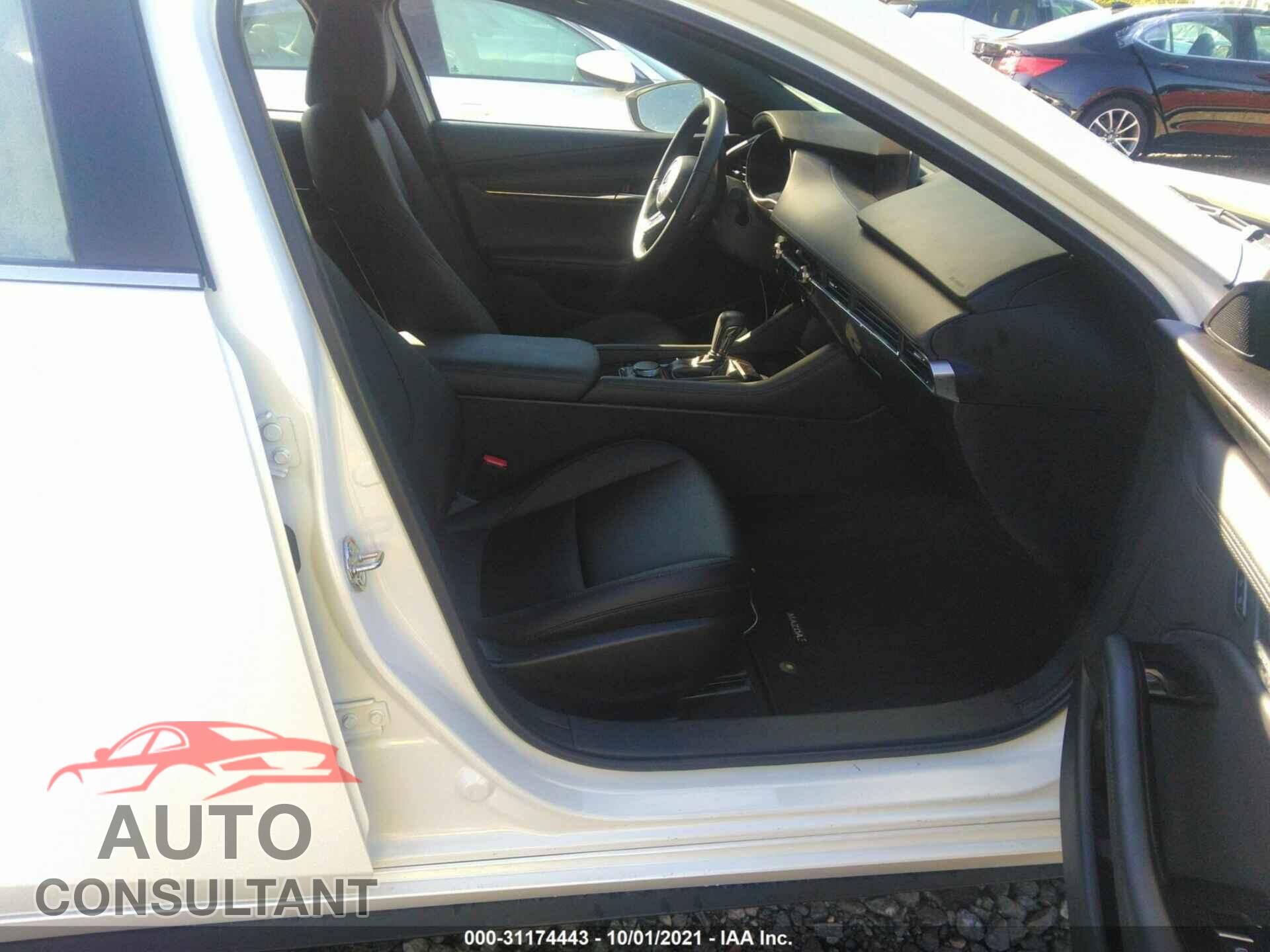 MAZDA MAZDA3 HATCHBACK 2019 - JM1BPBJMXK1146176