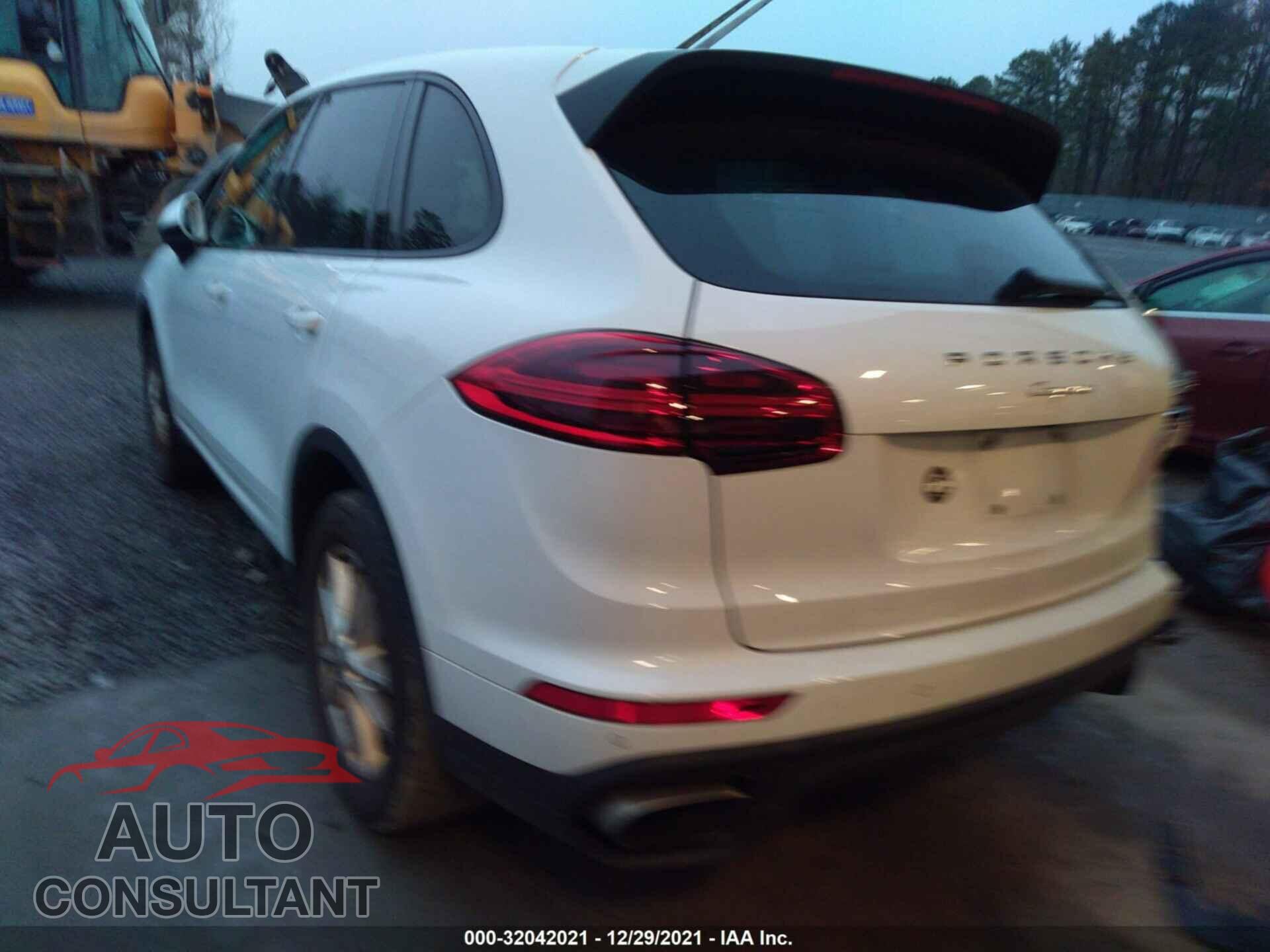 PORSCHE CAYENNE 2016 - WP1AA2A20GKA12515