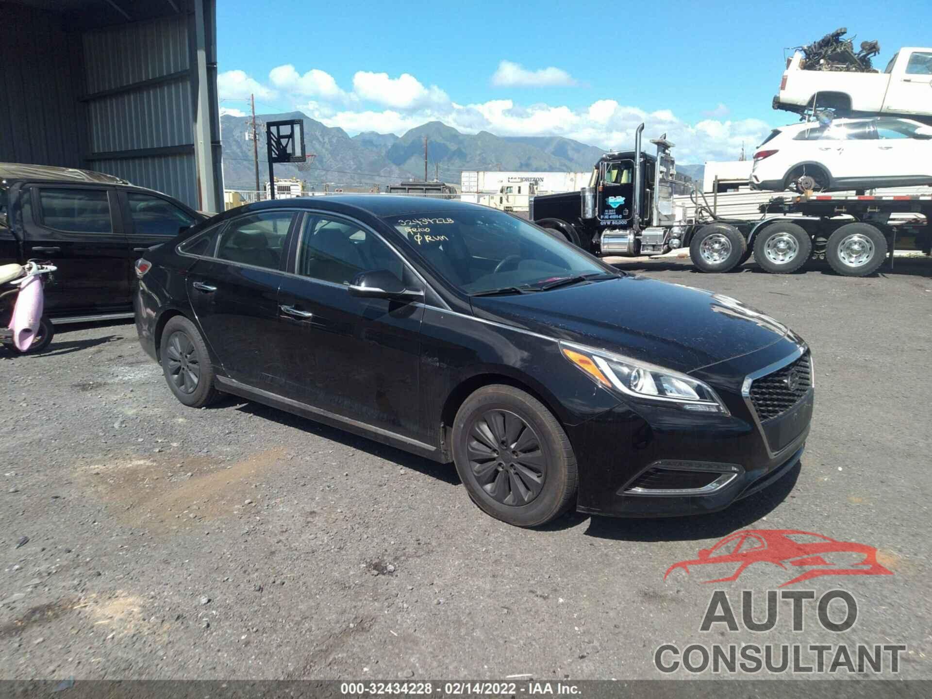 HYUNDAI SONATA HYBRID 2016 - KMHE24L18GA031587