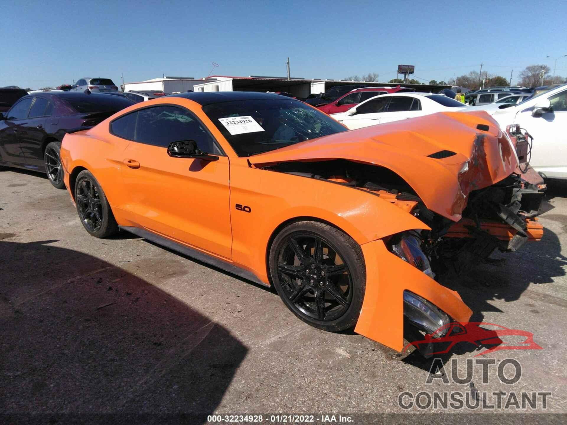 FORD MUSTANG 2020 - 1FA6P8CF3L5142215