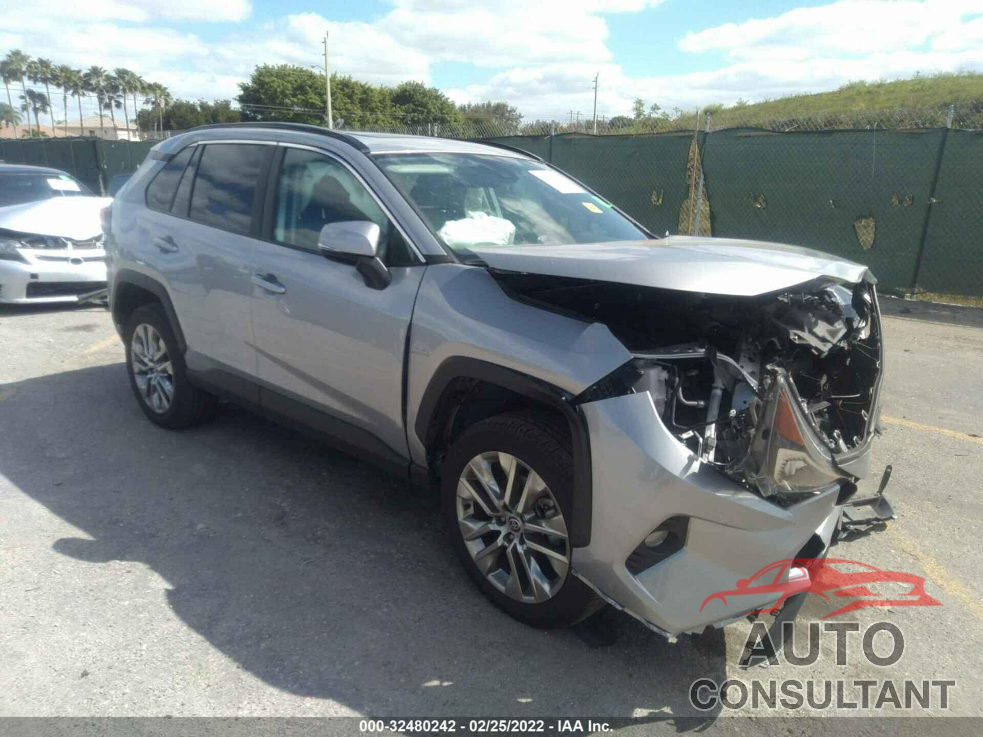 TOYOTA RAV4 2021 - 2T3C1RFV7MC126618