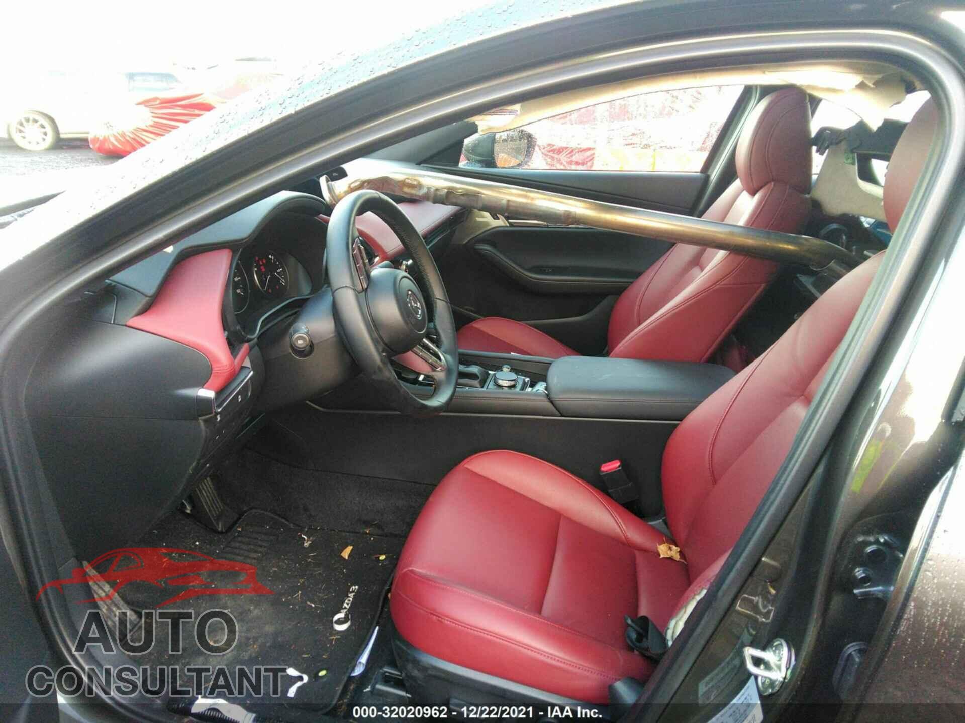 MAZDA MAZDA3 HATCHBACK 2021 - JM1BPBMLXM1402337