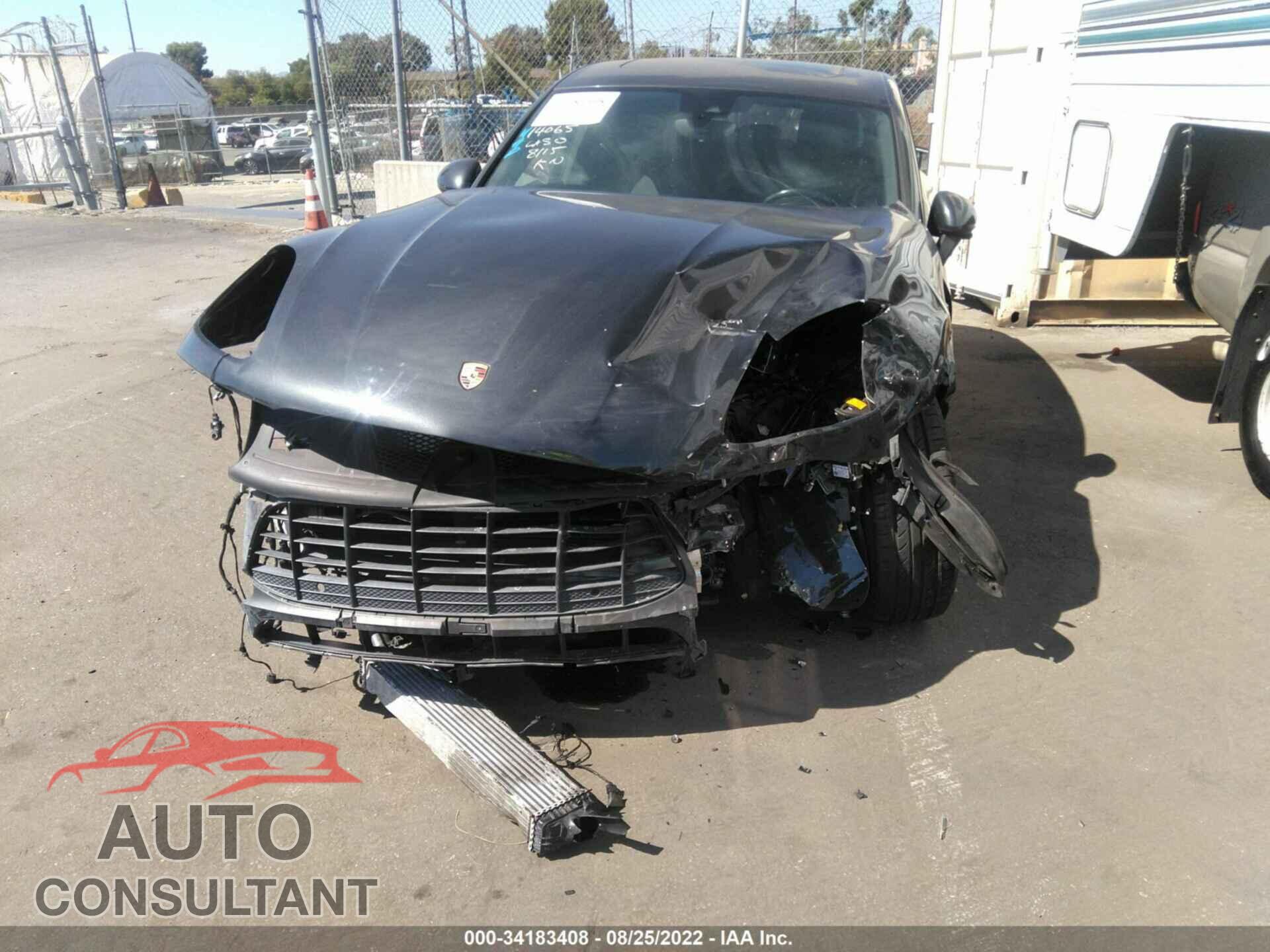 PORSCHE MACAN 2018 - WP1AA2A50JLB03019