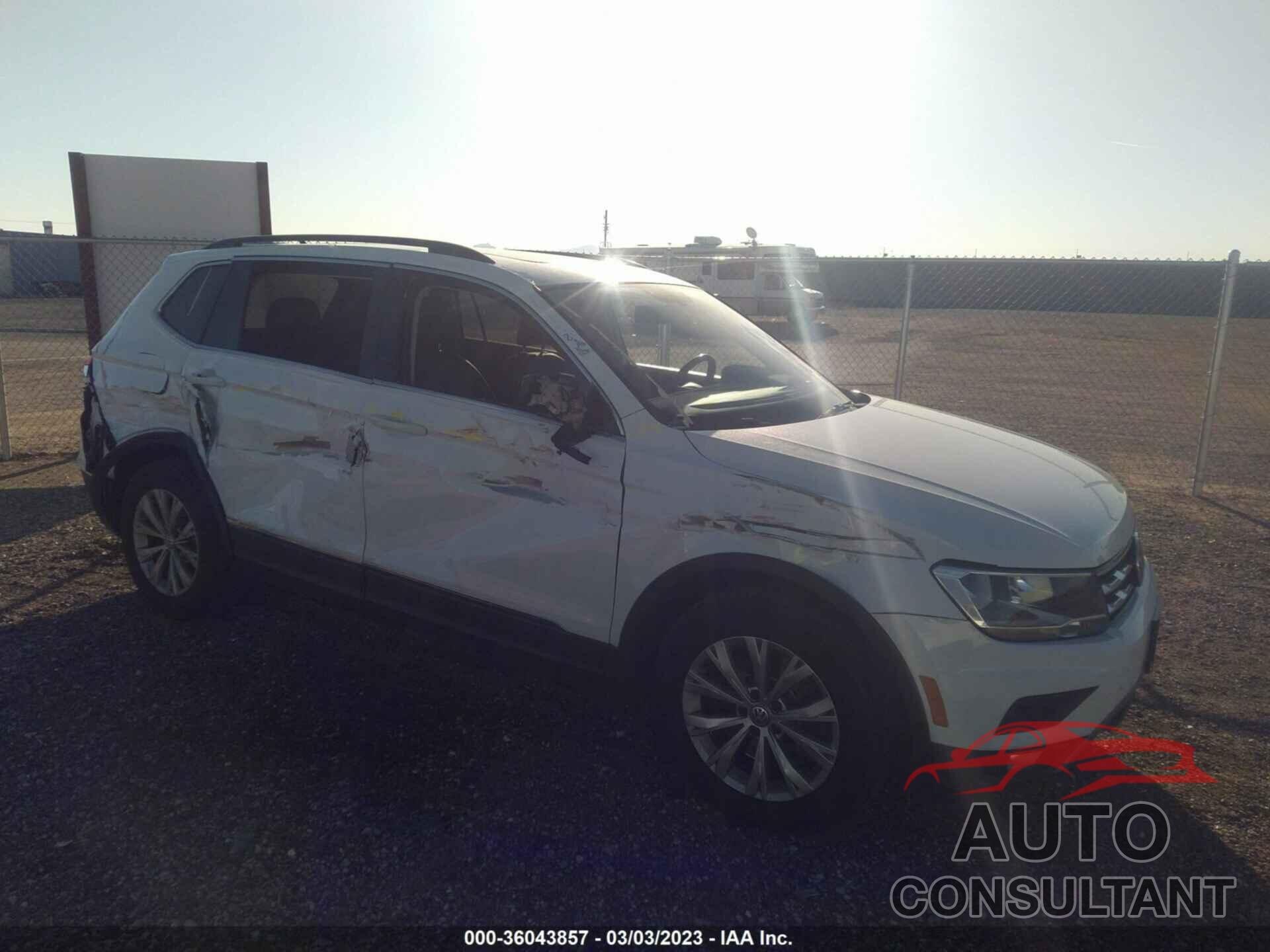 VOLKSWAGEN TIGUAN 2018 - 3VV3B7AX7JM019530