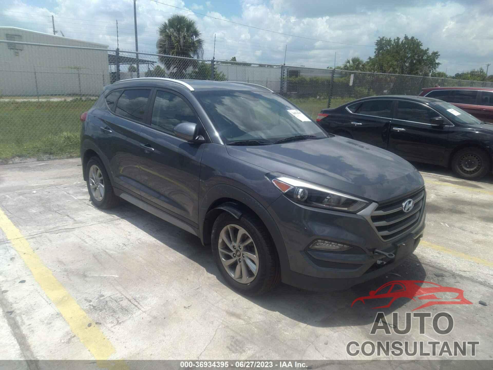 HYUNDAI TUCSON 2017 - KM8J3CA47HU498745