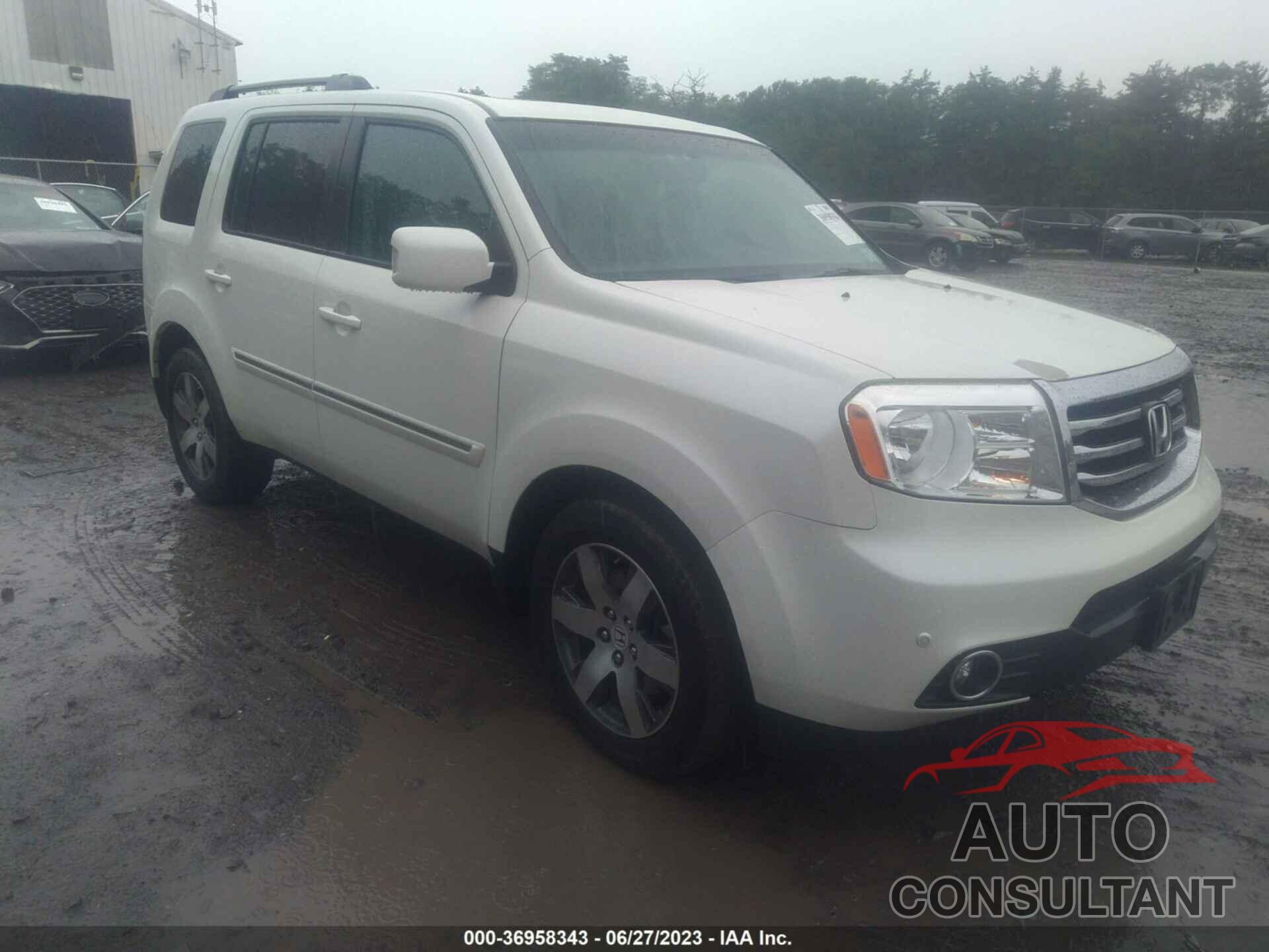 HONDA PILOT 2015 - 5FNYF4H99FB011682