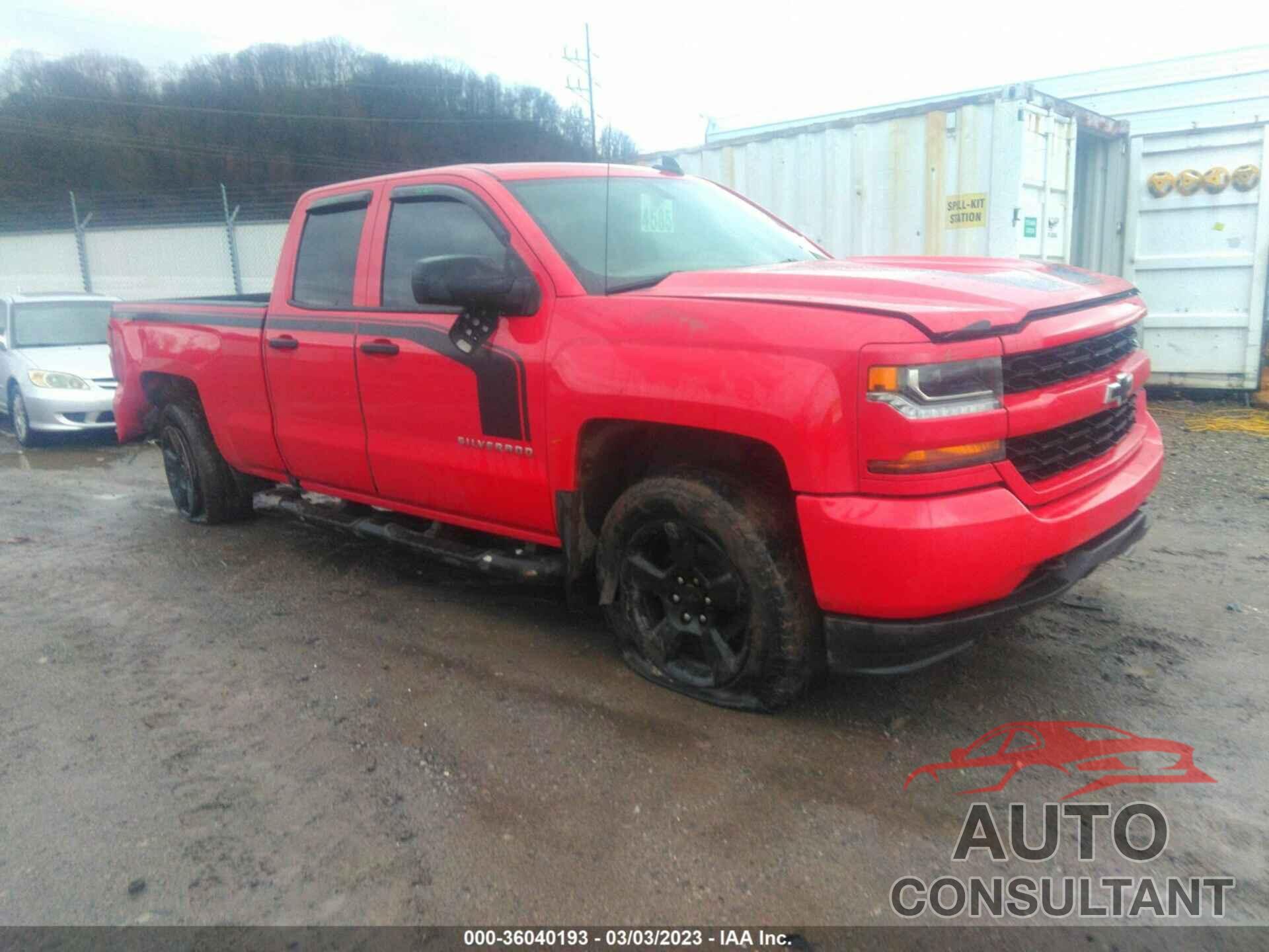 CHEVROLET SILVERADO 1500 2018 - 1GCVKPEC2JZ137319