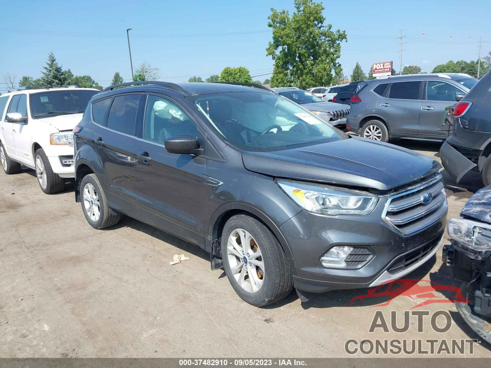 FORD ESCAPE 2017 - 1FMCU0GDXHUE69333