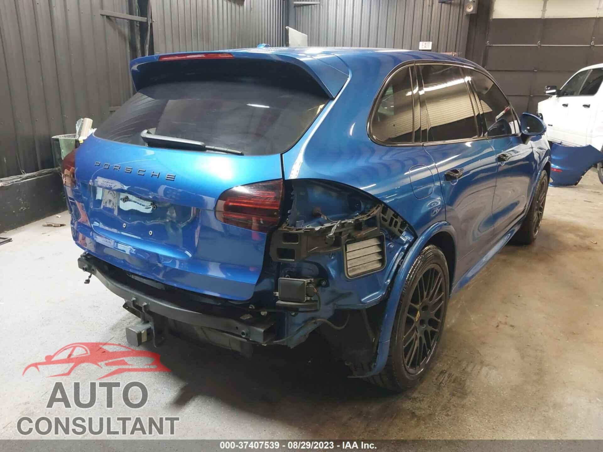 PORSCHE CAYENNE 2017 - WP1AD2A22HLA83749