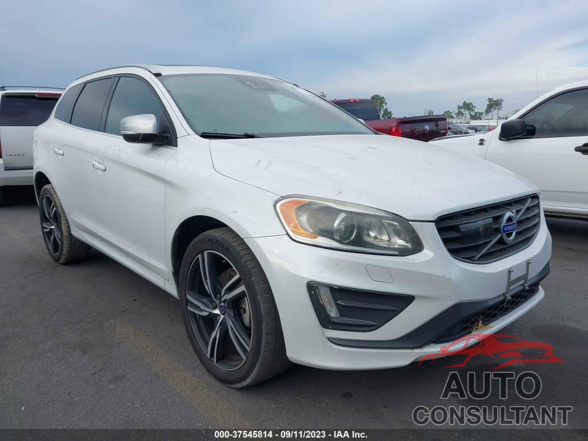 VOLVO XC60 2017 - YV449MRSXH2008297