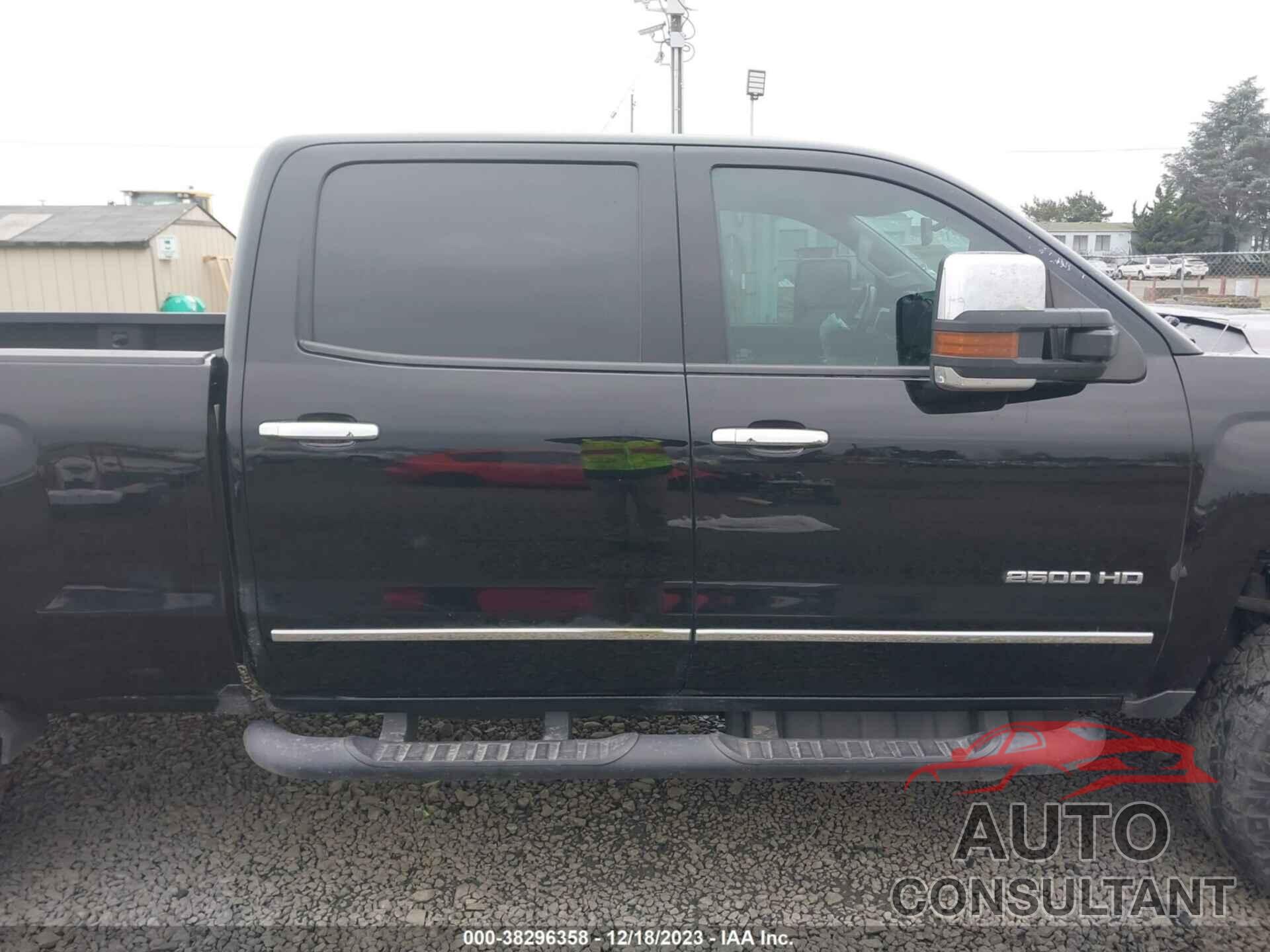 CHEVROLET SILVERADO 2500HD 2018 - 1GC1KVEY7JF221913