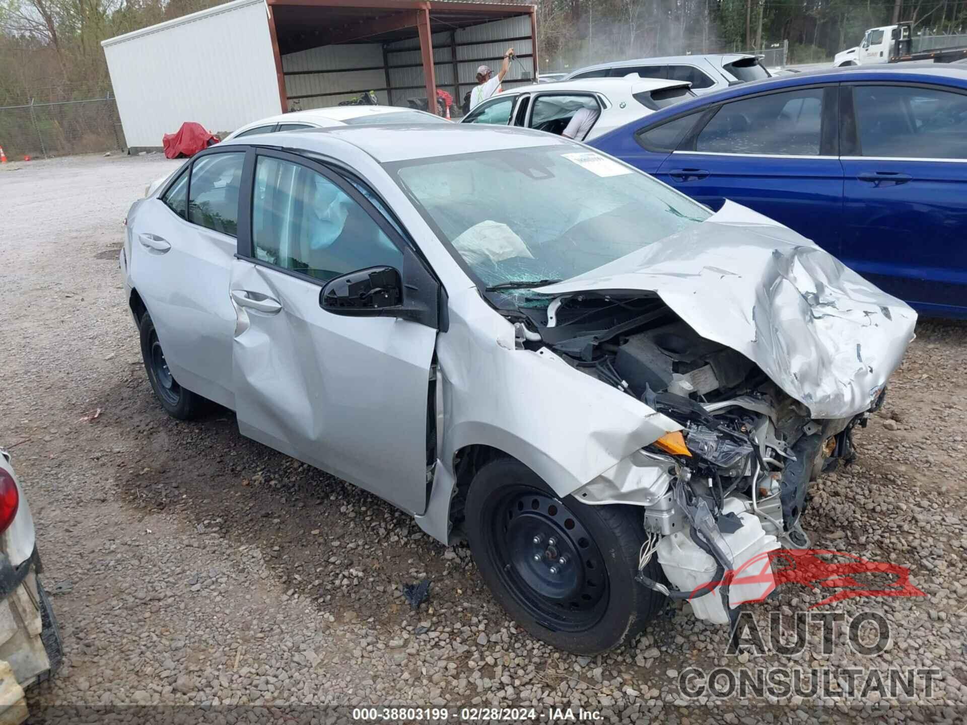 TOYOTA COROLLA 2018 - 5YFBURHE4JP750557