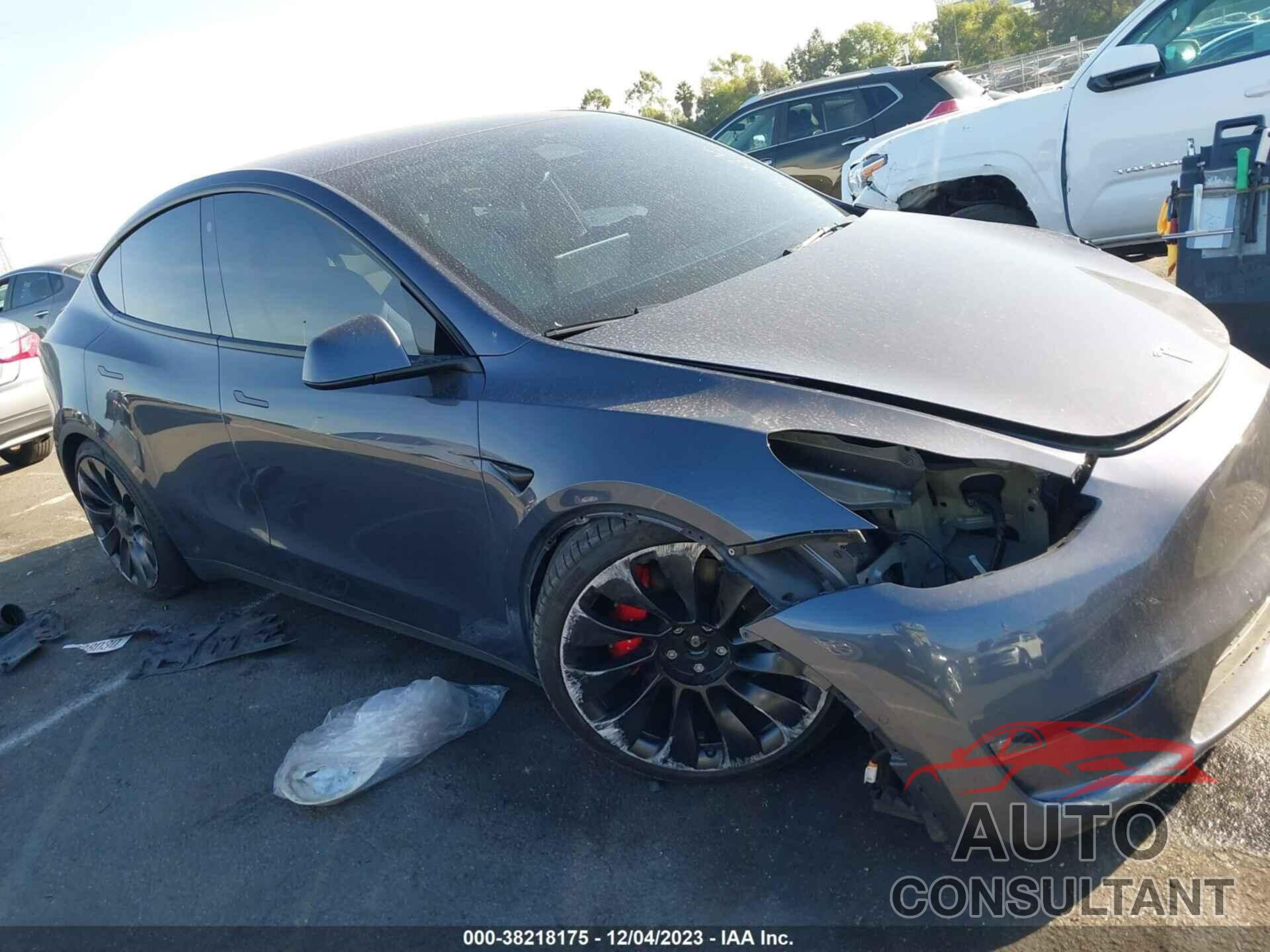 TESLA MODEL Y 2022 - 7SAYGDEF8NF510451