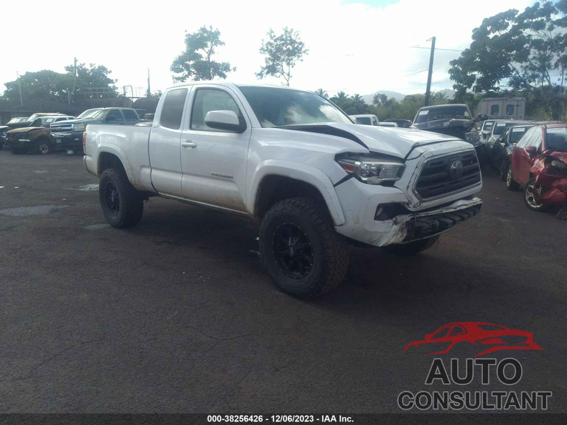 TOYOTA TACOMA 2018 - 5TFSZ5AN9JX124413