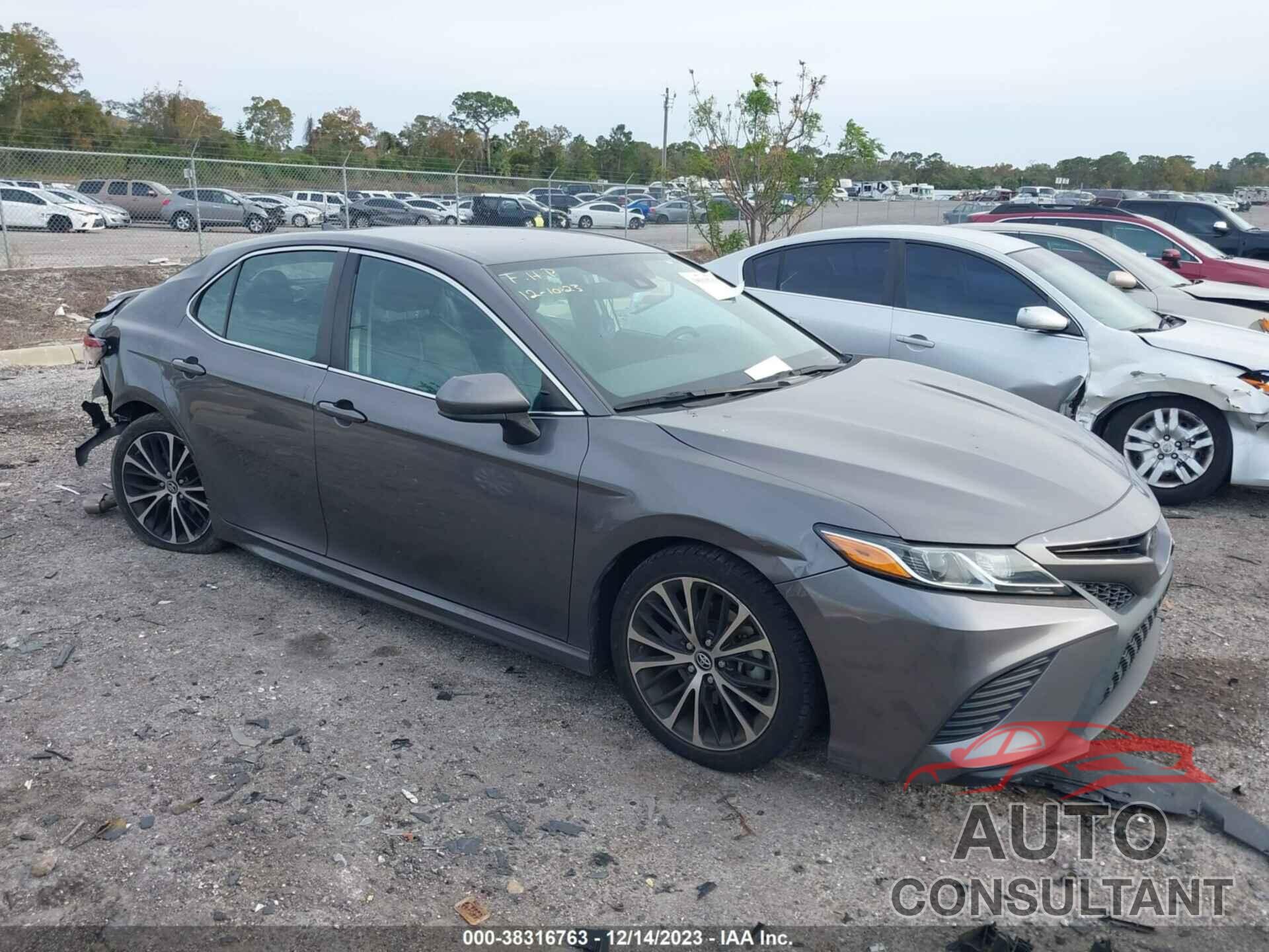 TOYOTA CAMRY 2019 - 4T1B11HK2KU750976