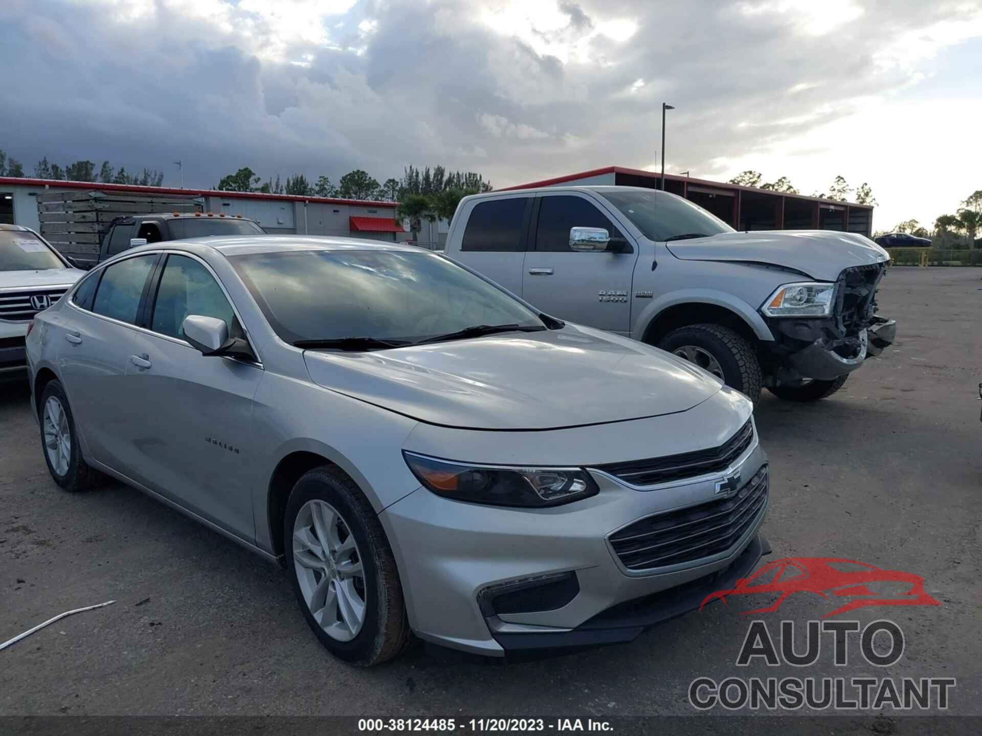 CHEVROLET MALIBU 2018 - 1G1ZD5ST6JF260538