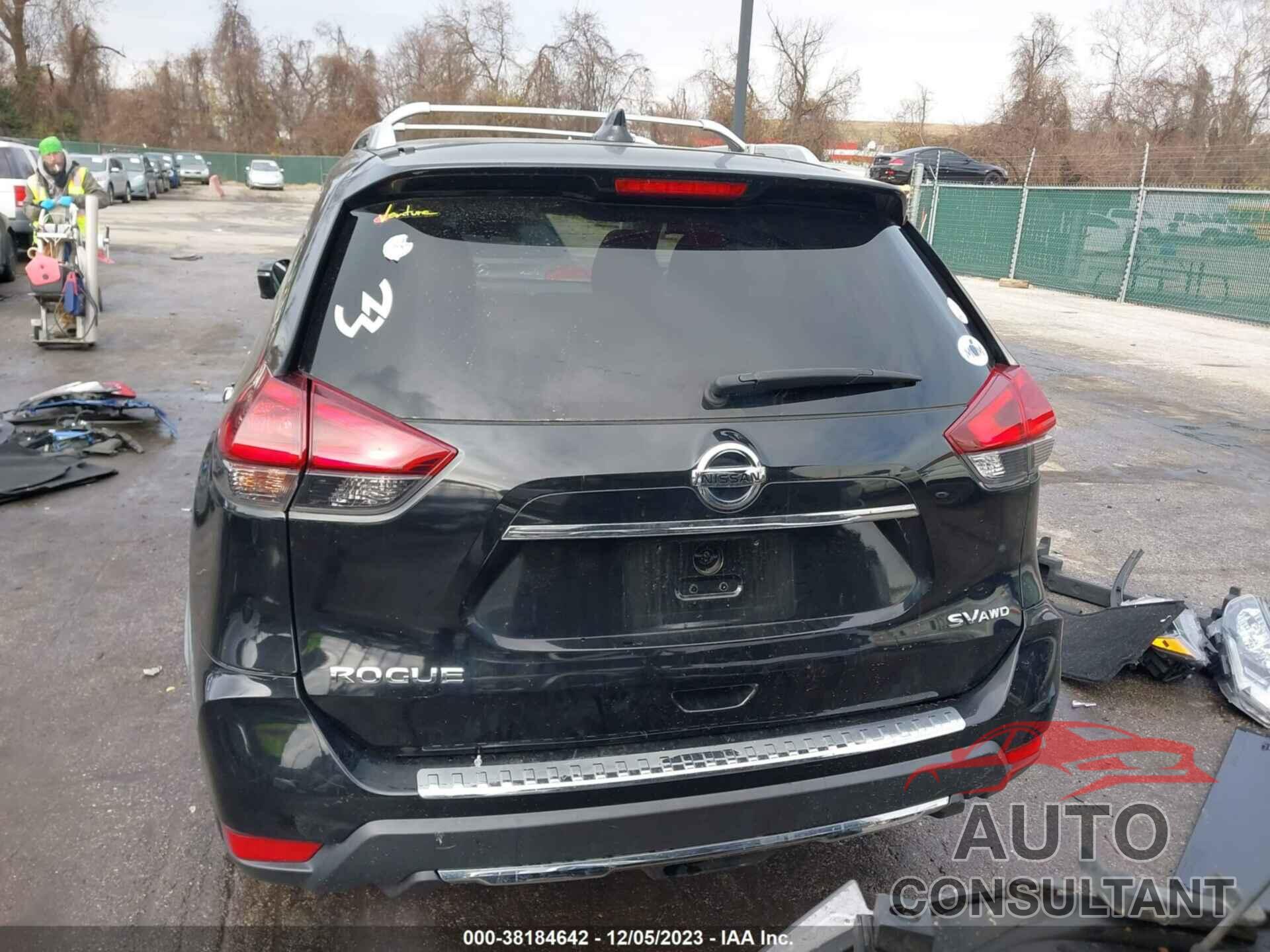 NISSAN ROGUE 2018 - JN8AT2MV1JW316961