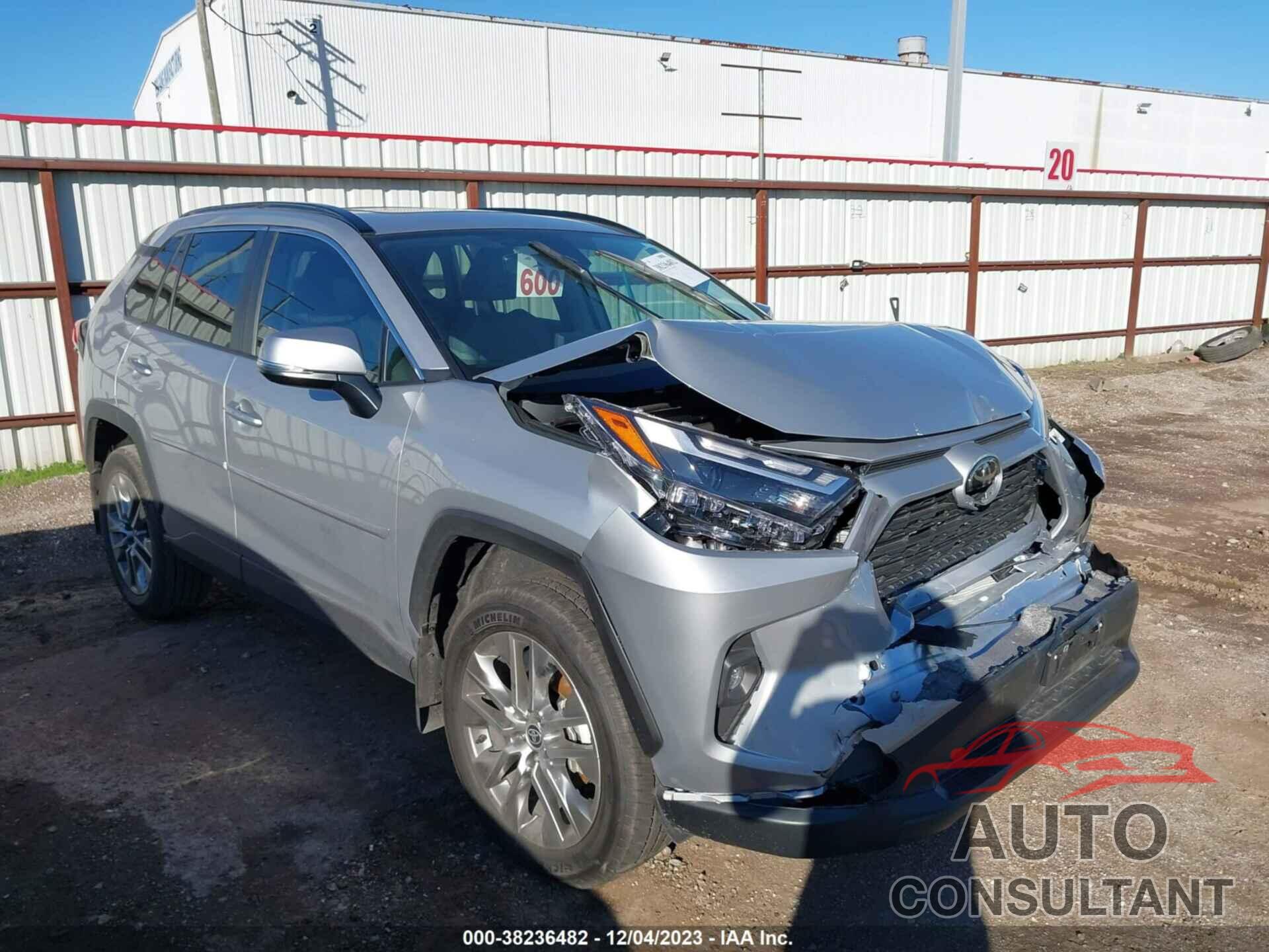 TOYOTA RAV4 2022 - 2T3C1RFV8NW228686