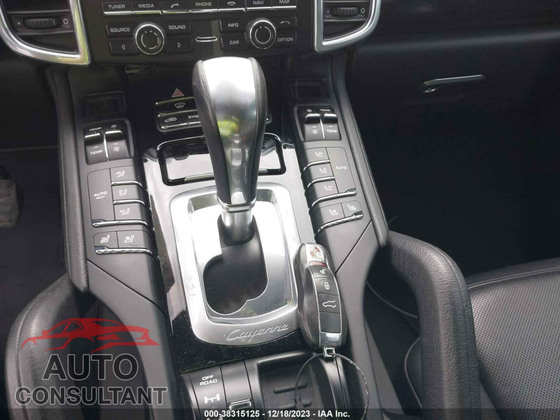 PORSCHE CAYENNE 2016 - WP1AA2A22GLA05494