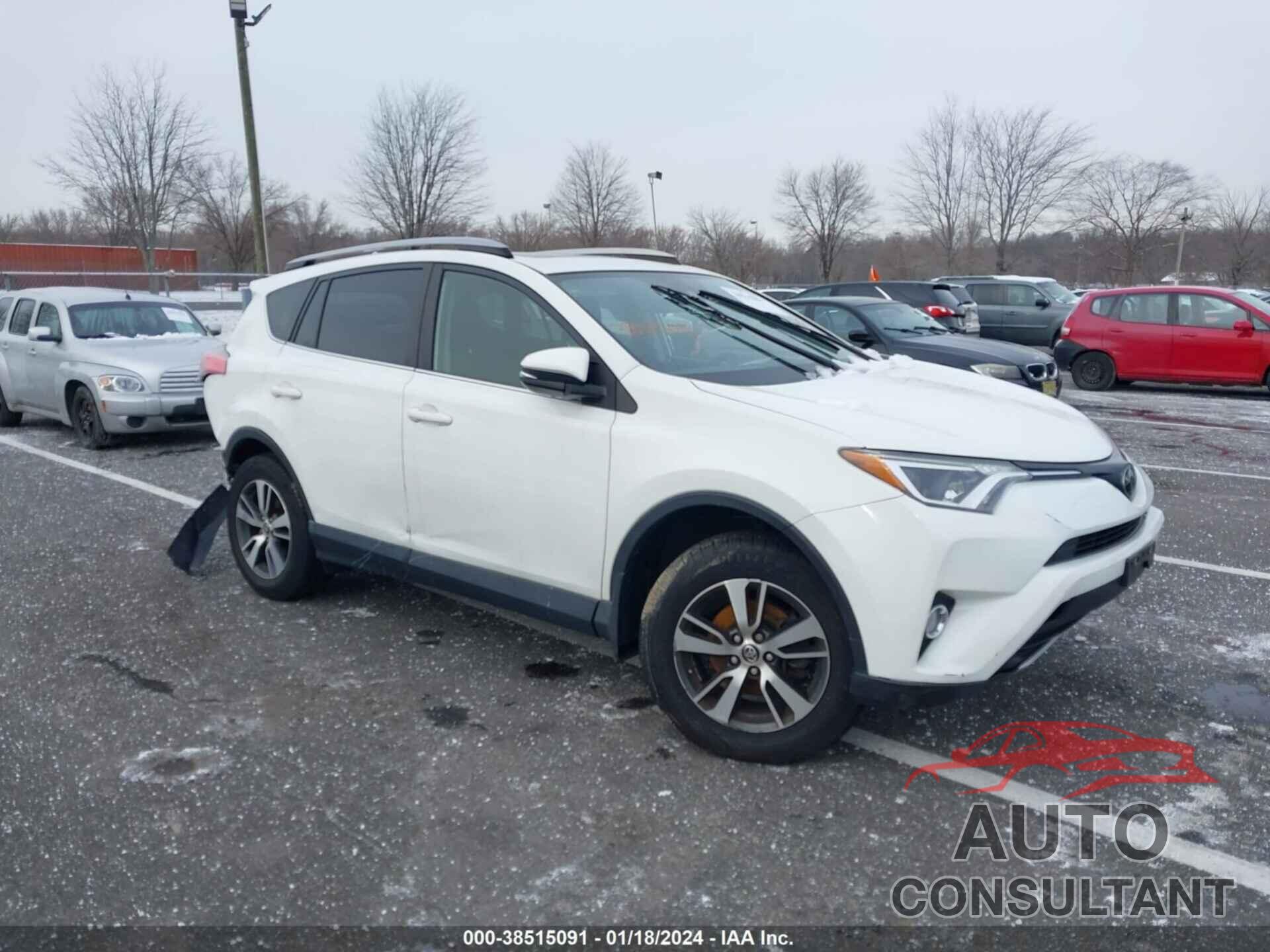 TOYOTA RAV4 2018 - JTMRFREV6JJ192938