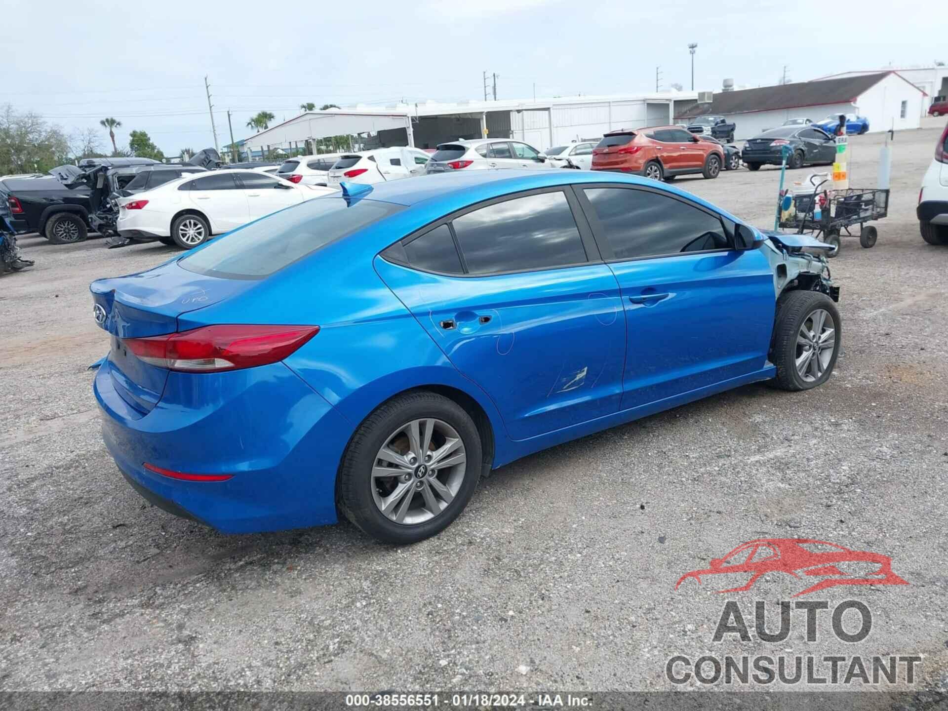 HYUNDAI ELANTRA 2018 - KMHD84LF2JU472837