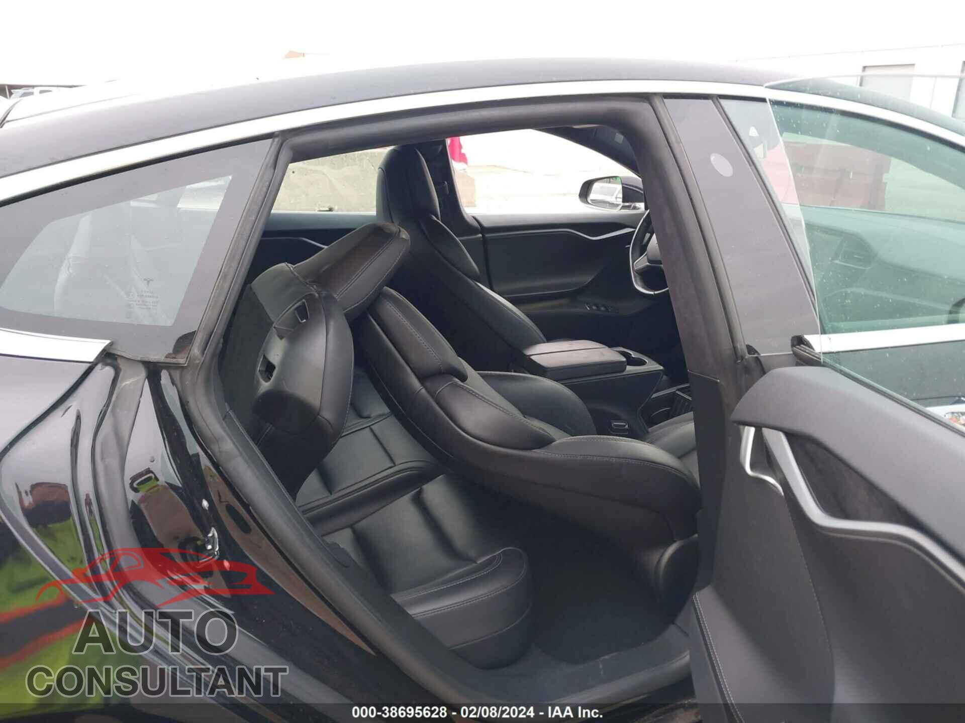 TESLA MODEL S 2018 - 5YJSA1E24JF272124
