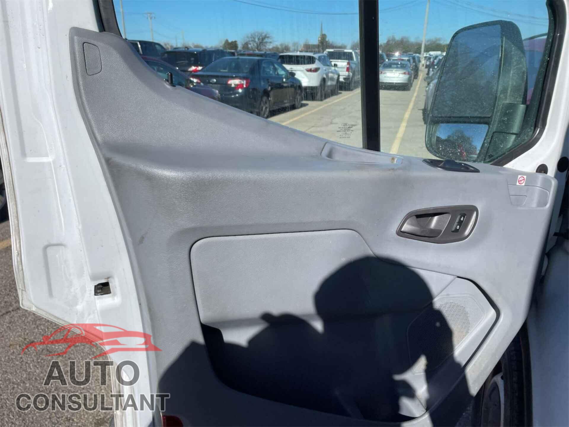 FORD TRANSIT 2019 - 1FTYR2CM2KKA85109