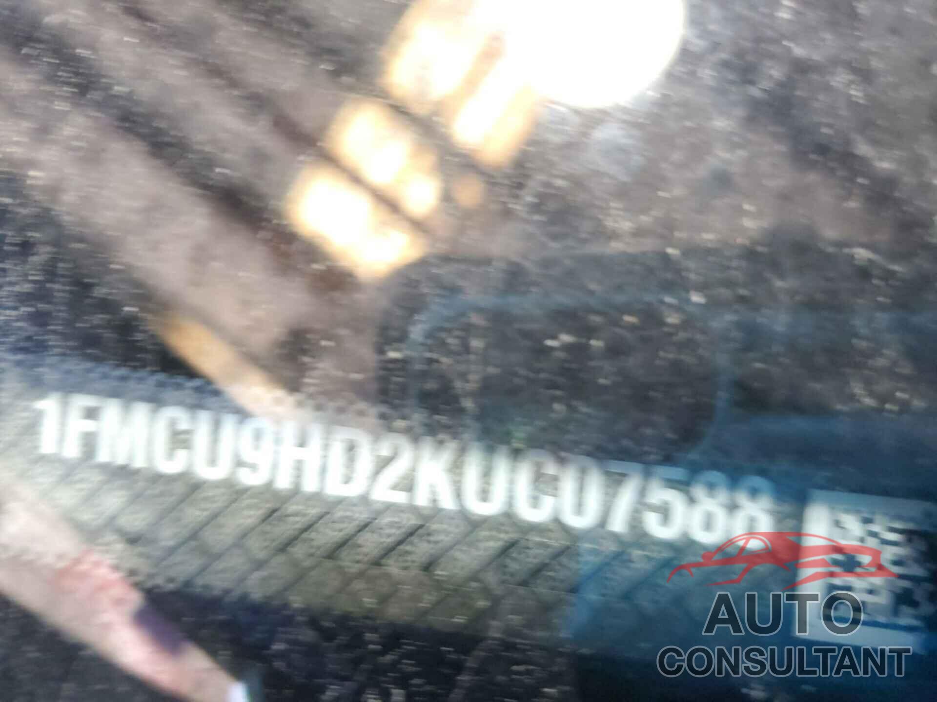 FORD ESCAPE 2019 - 1FMCU9HD2KUC07588