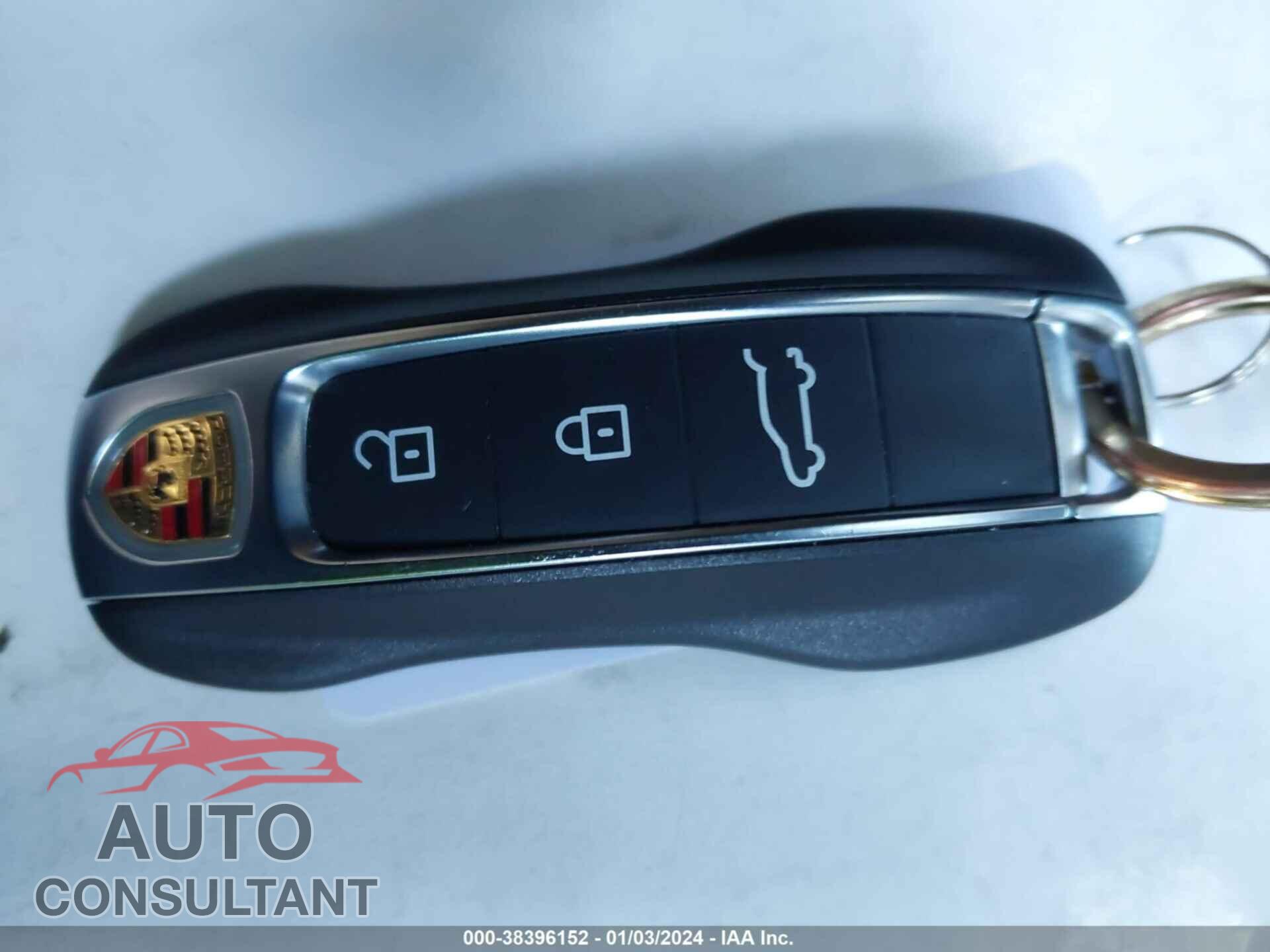 PORSCHE CAYENNE 2023 - WP1AA2AY5PDA08470