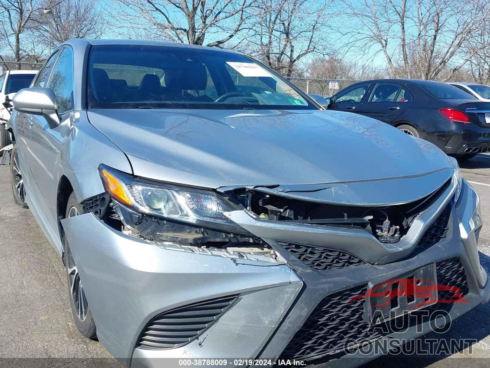 TOYOTA CAMRY 2018 - JTNB11HK7J3023465