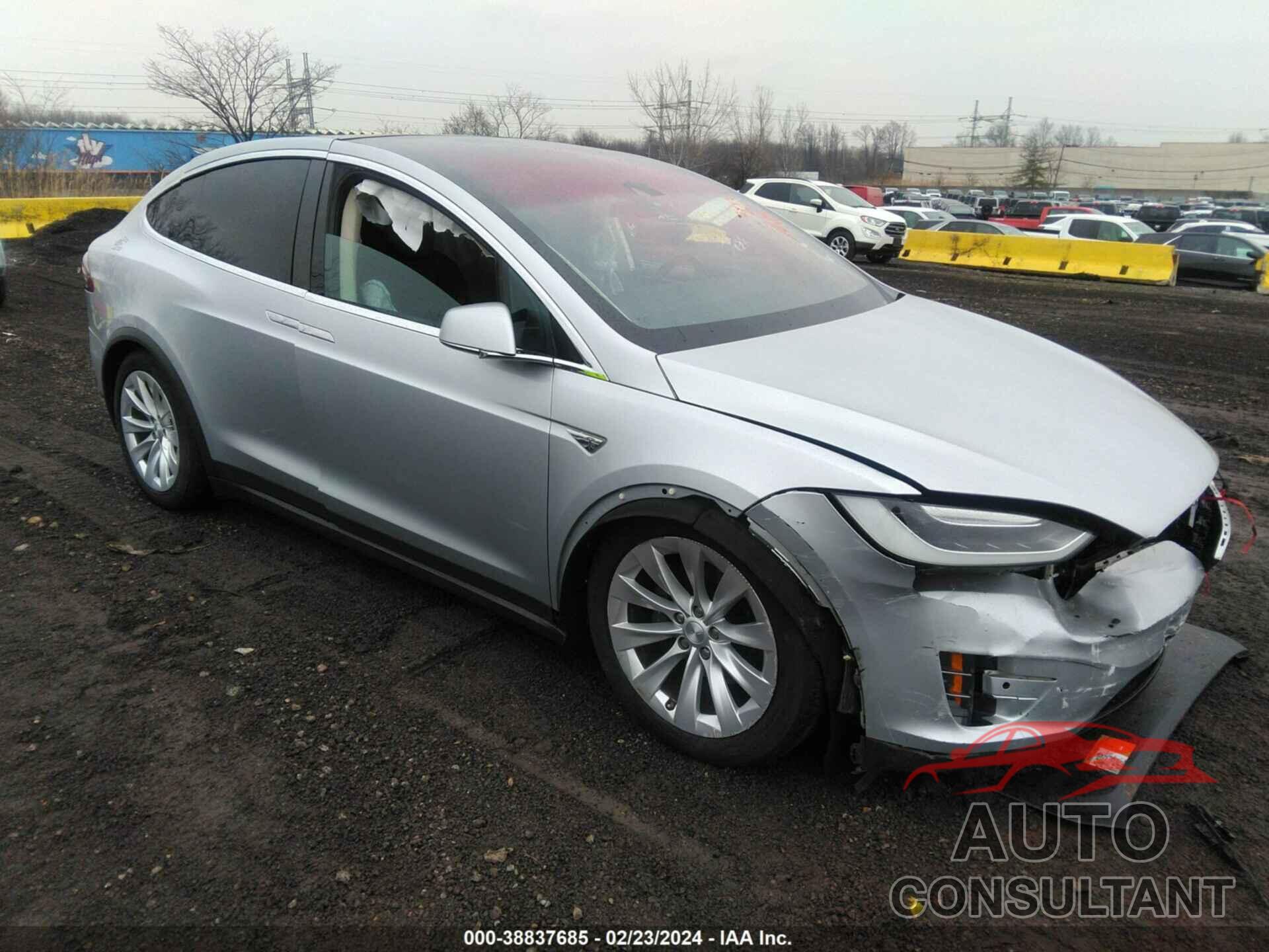 TESLA MODEL X 2016 - 5YJXCAE25GF016034